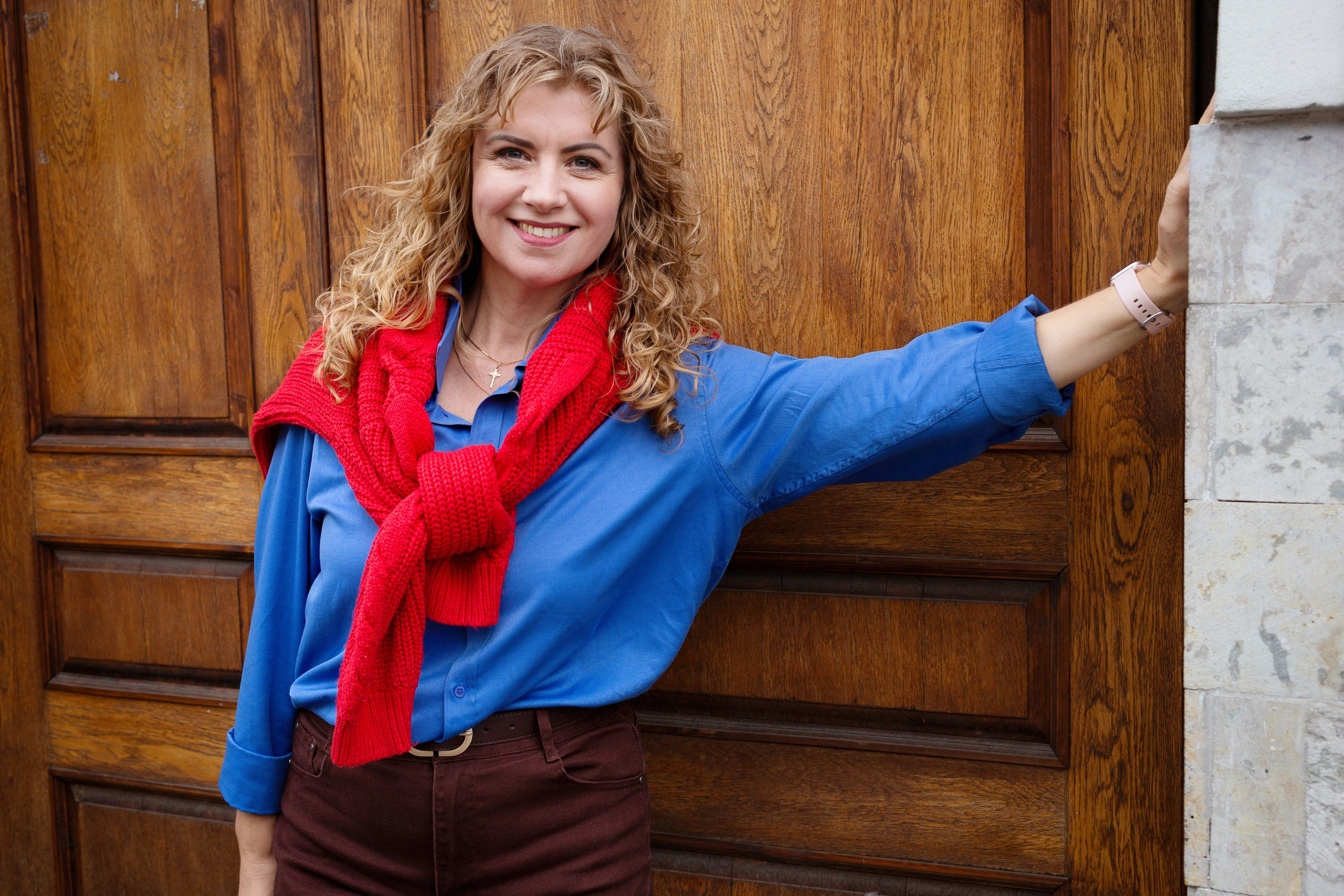 Фотосессия в СПб и книжном магазине Подписные издания. Портретные фотосессии, контент-съемки, репортаж