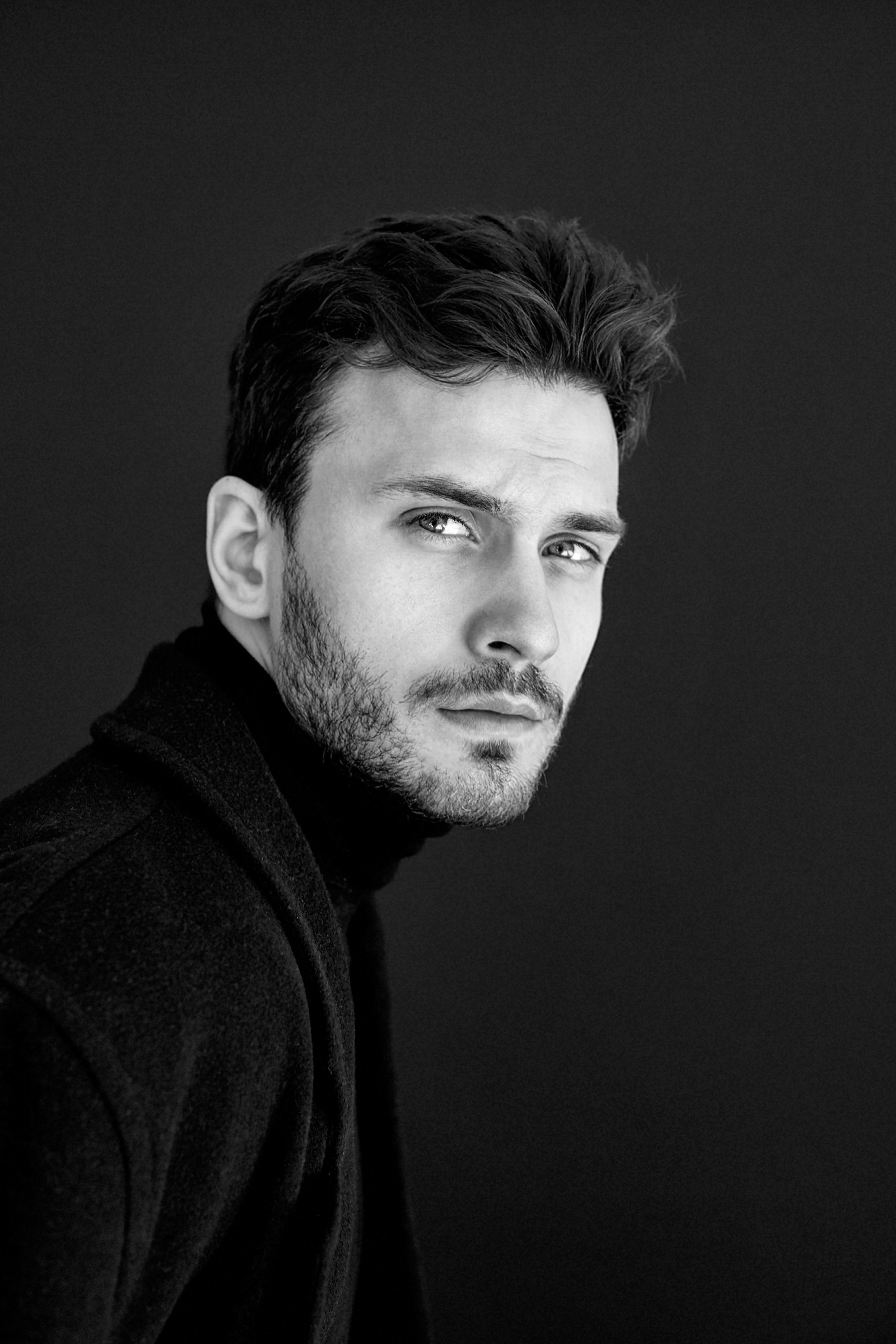 Портфолио Парня модели Глеб Русанду. Продакшен г. Москва съемка мужской одежды, мужские модели, фото и видео, организация под ключ