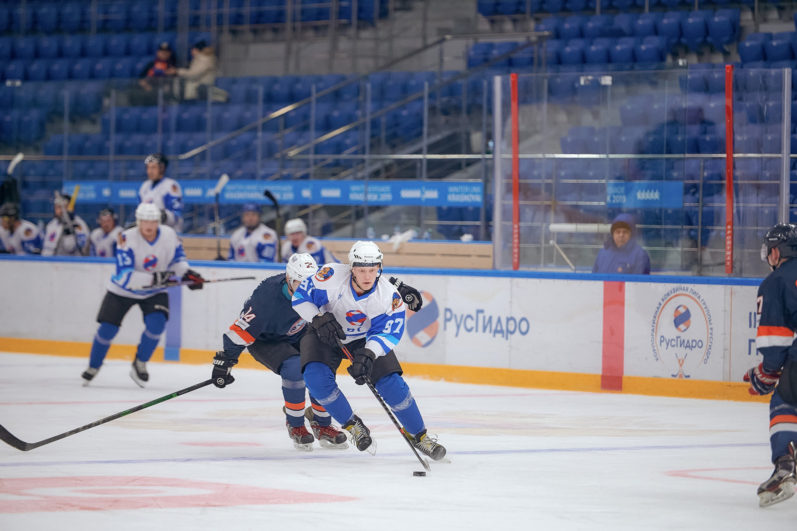 Портфолио репортажной фотосъёмки: Кристалл арена — Хоккей — РусГидро. Фотограф Яковлев Роман — Красноярск