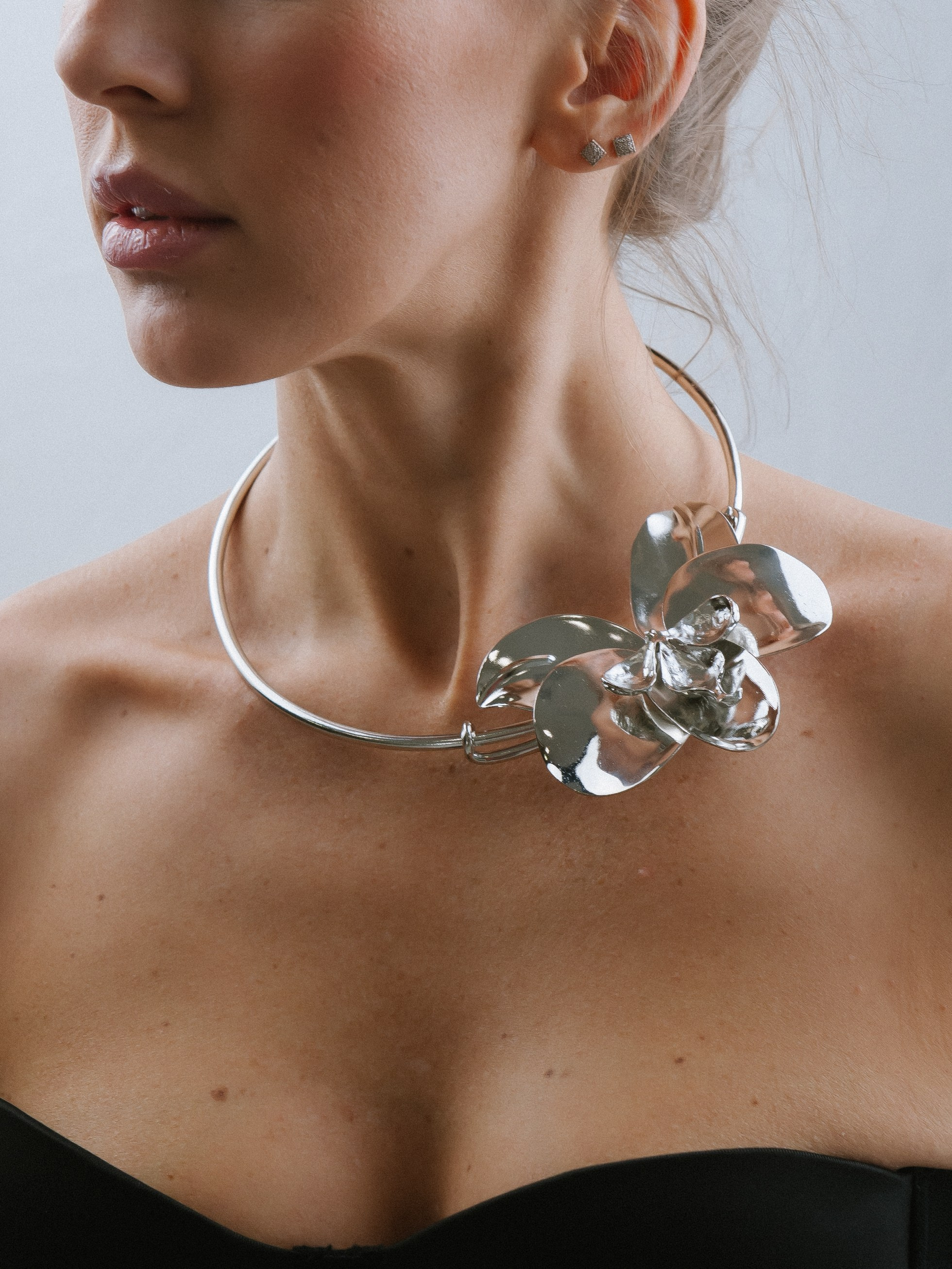 Бижутерия на модели. Ozon/wb