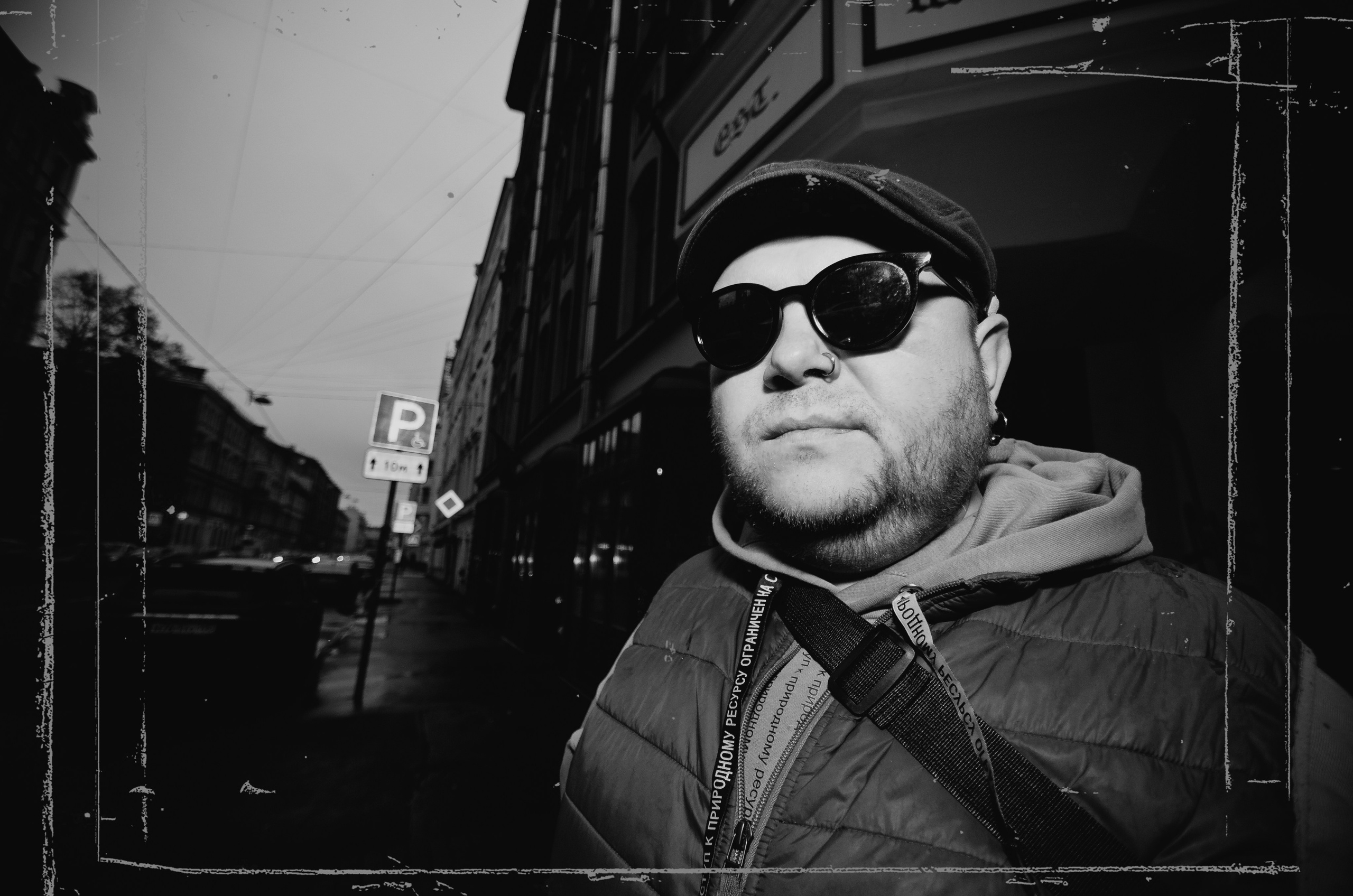 Поэт Ваня Пинженин. ОЧЕНЬ ПЛОХОЙ ФОТОГРАФ