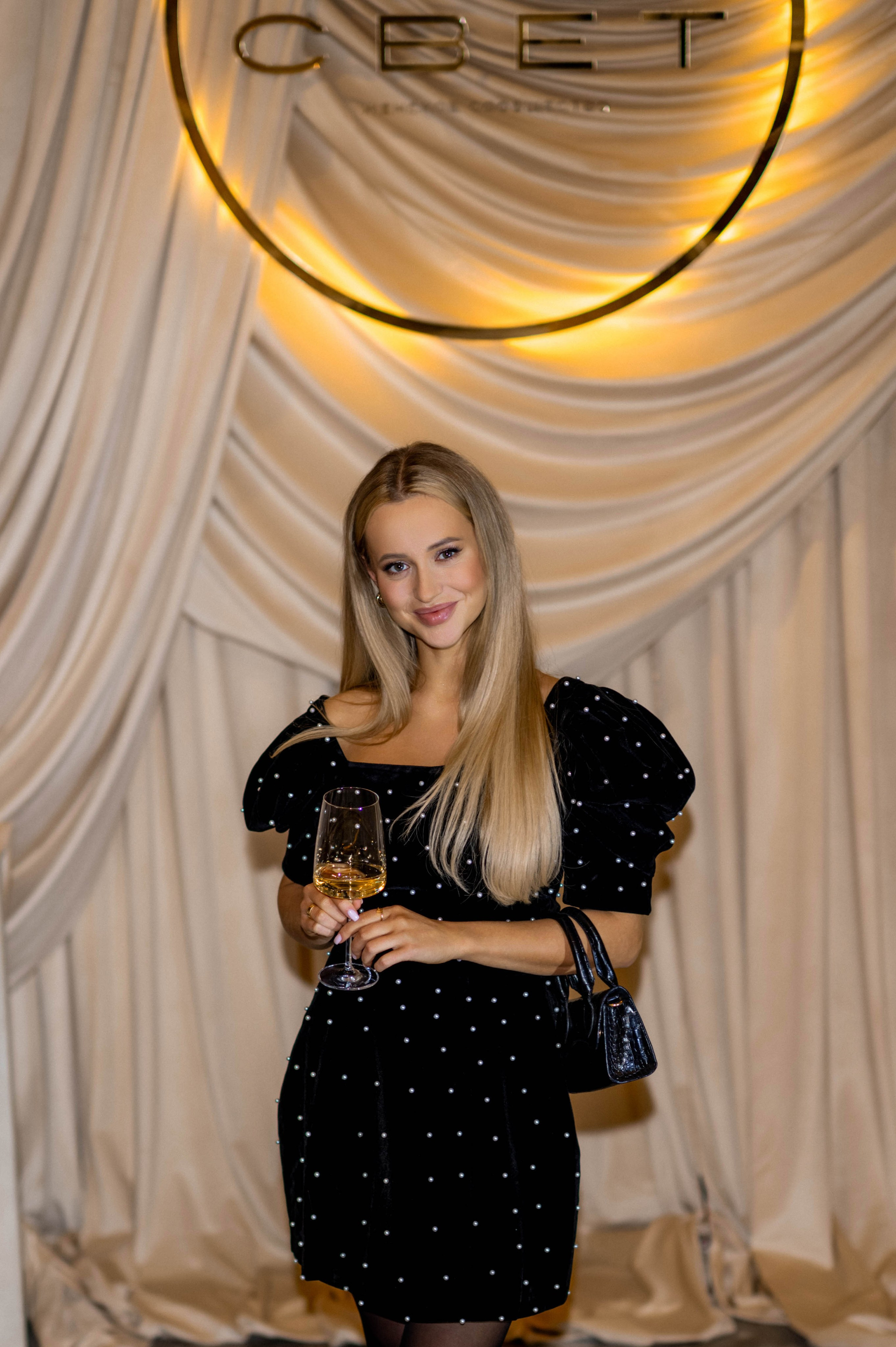 Light. Свадебный фотограф МОСКВА, КРЫМ, СМОЛЕНСК АЛЯ КОНОВАЛОВА