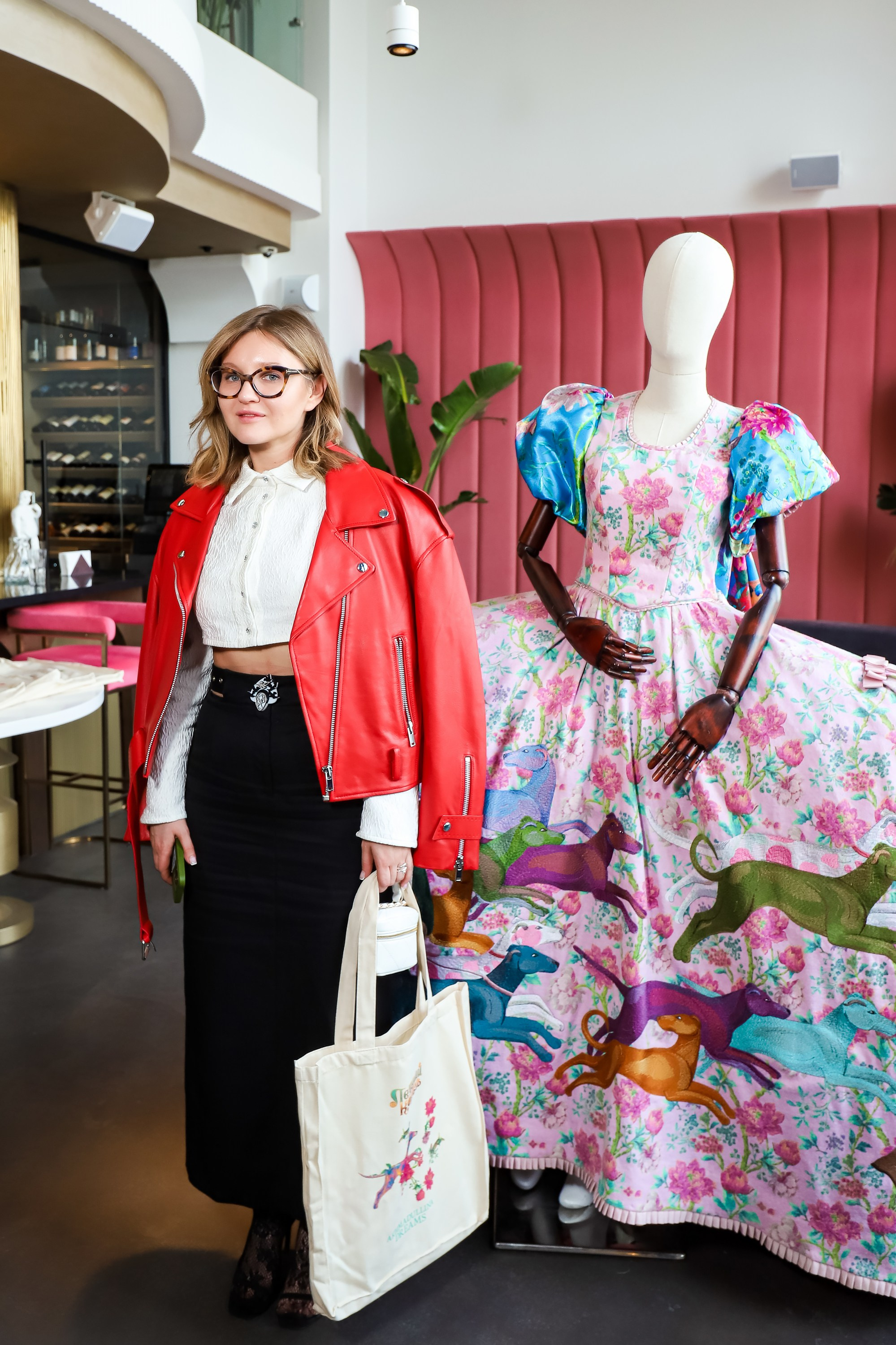 Akhmadullina Dreams «Летучий корабль». Репортажный и fashion фотограф в Москве Сергей Бардин