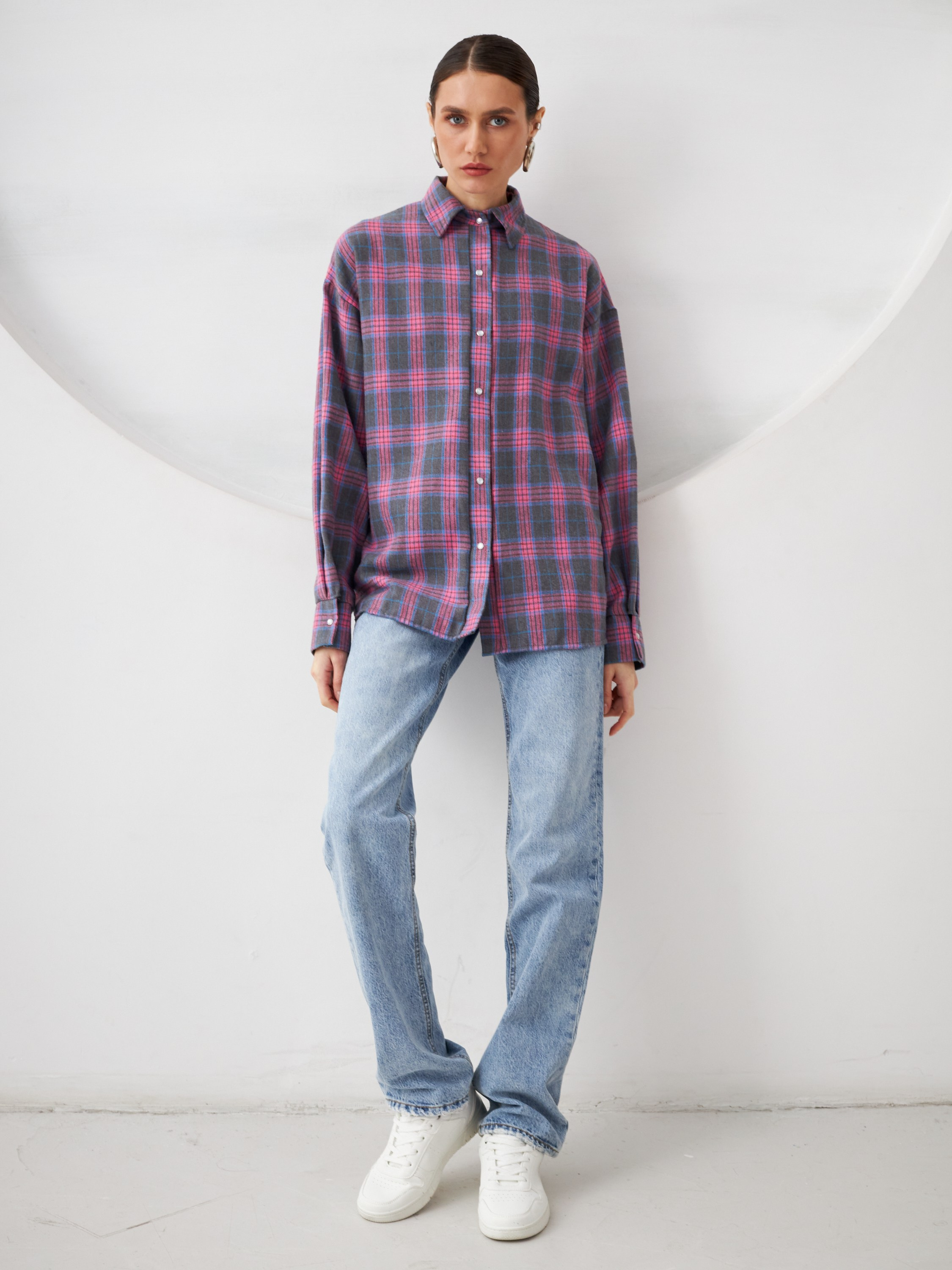 Фотосъемка рубашек Екатеринбург Wildberries ВБ Ozon Озон фотосессия одежды Екб заказать цена фотосъемка товара WB блузки карточки товара. Фотограф Екатеринбург Анастасия Жерновская | Маркетплейсы и нейрофото