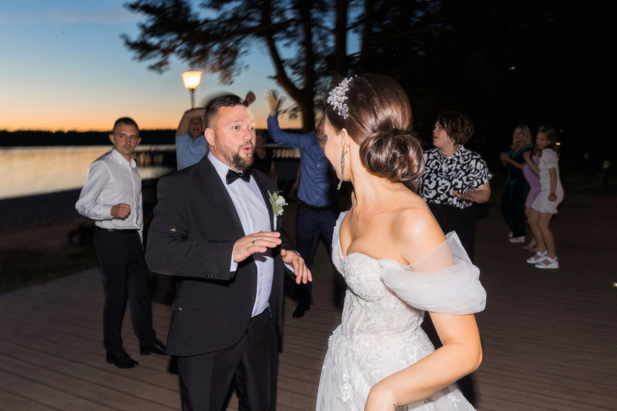 Свадебная фотосессия на берегу Горьковского моря. Свадебный фотограф в Нижнем Новгороде и Москве Сергей Воробьев