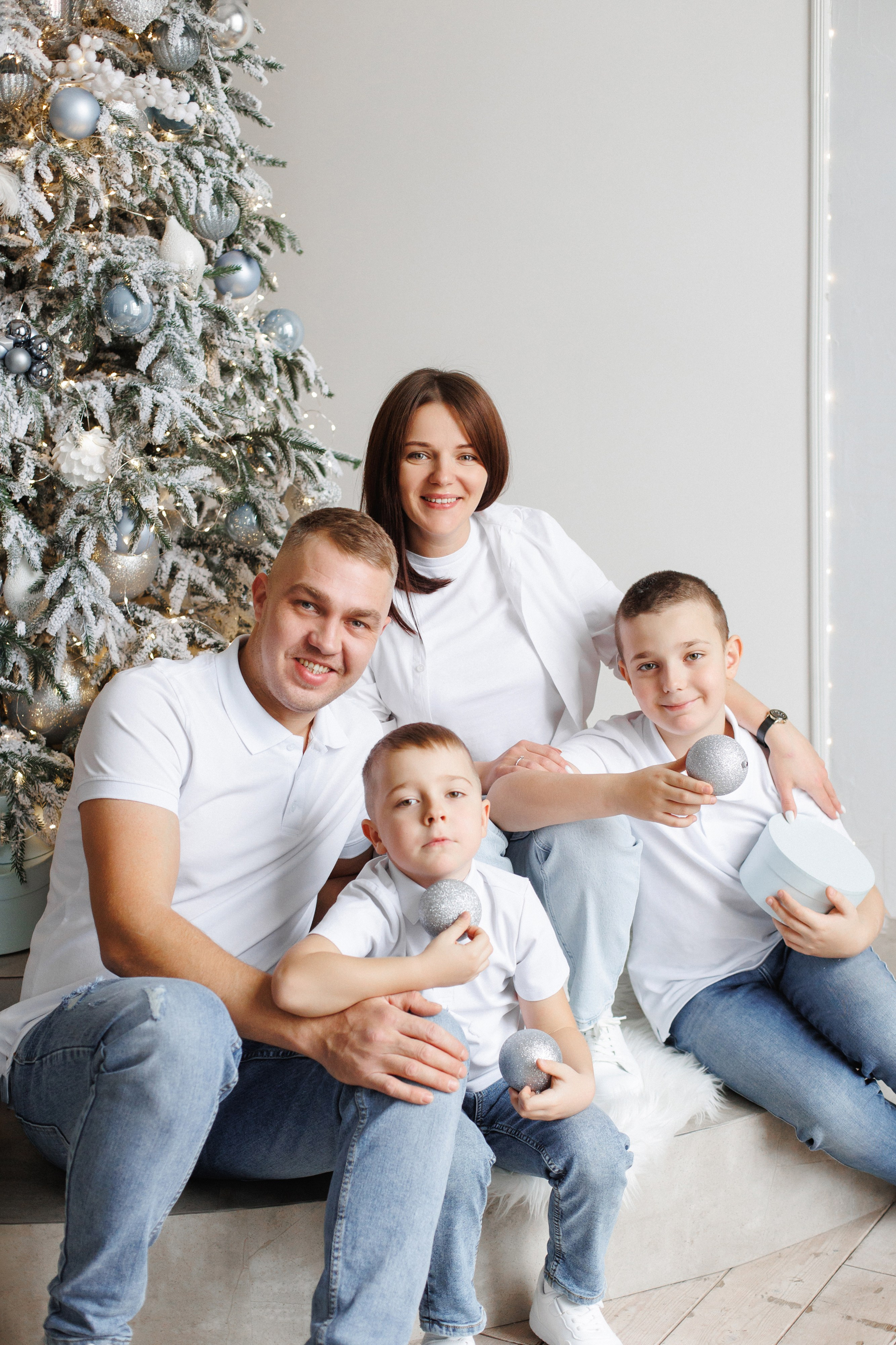 Новогодняя семейная фотосессия Щелково фотостудия Щелково фотограф Щелково