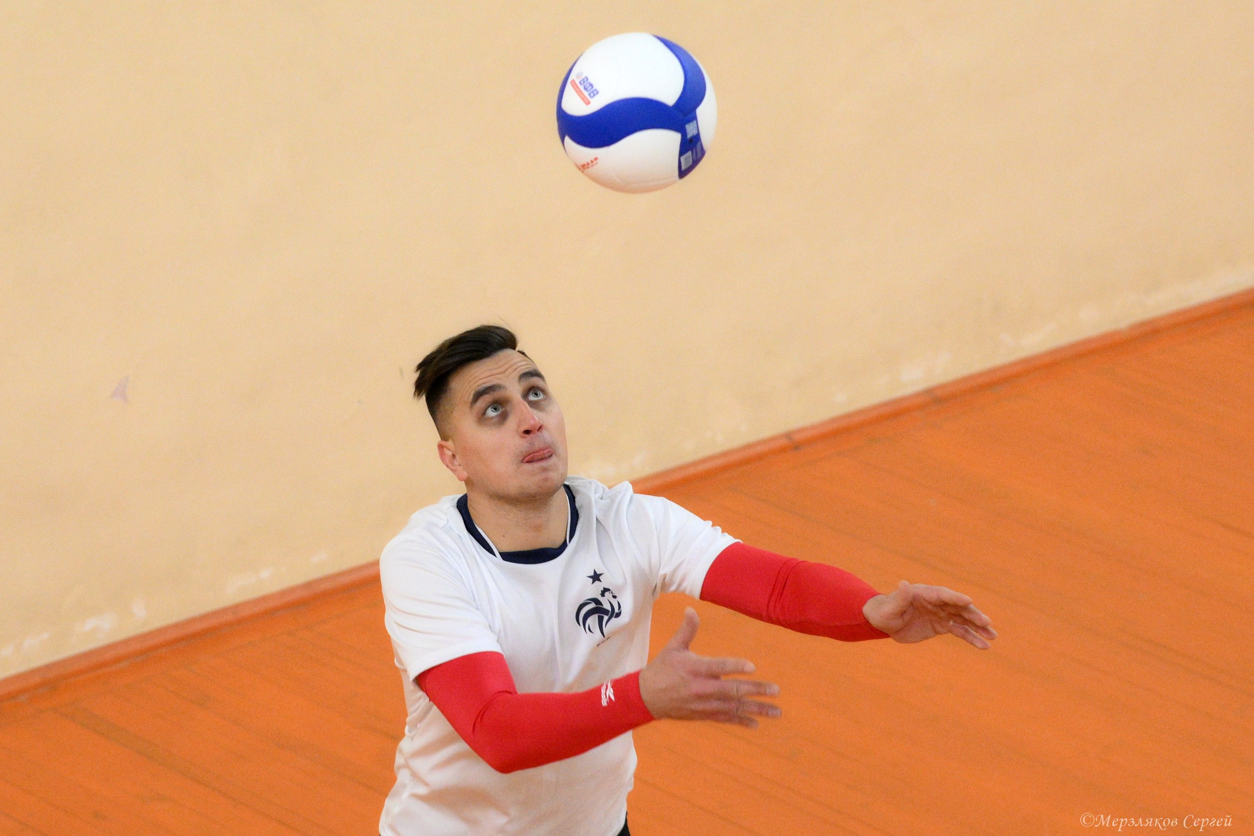 Новогодний турнир по волейболу. Ижевск. 15.12.2023. Спортивный репортажный фотограф в Ижевске Сергей Мерзляков