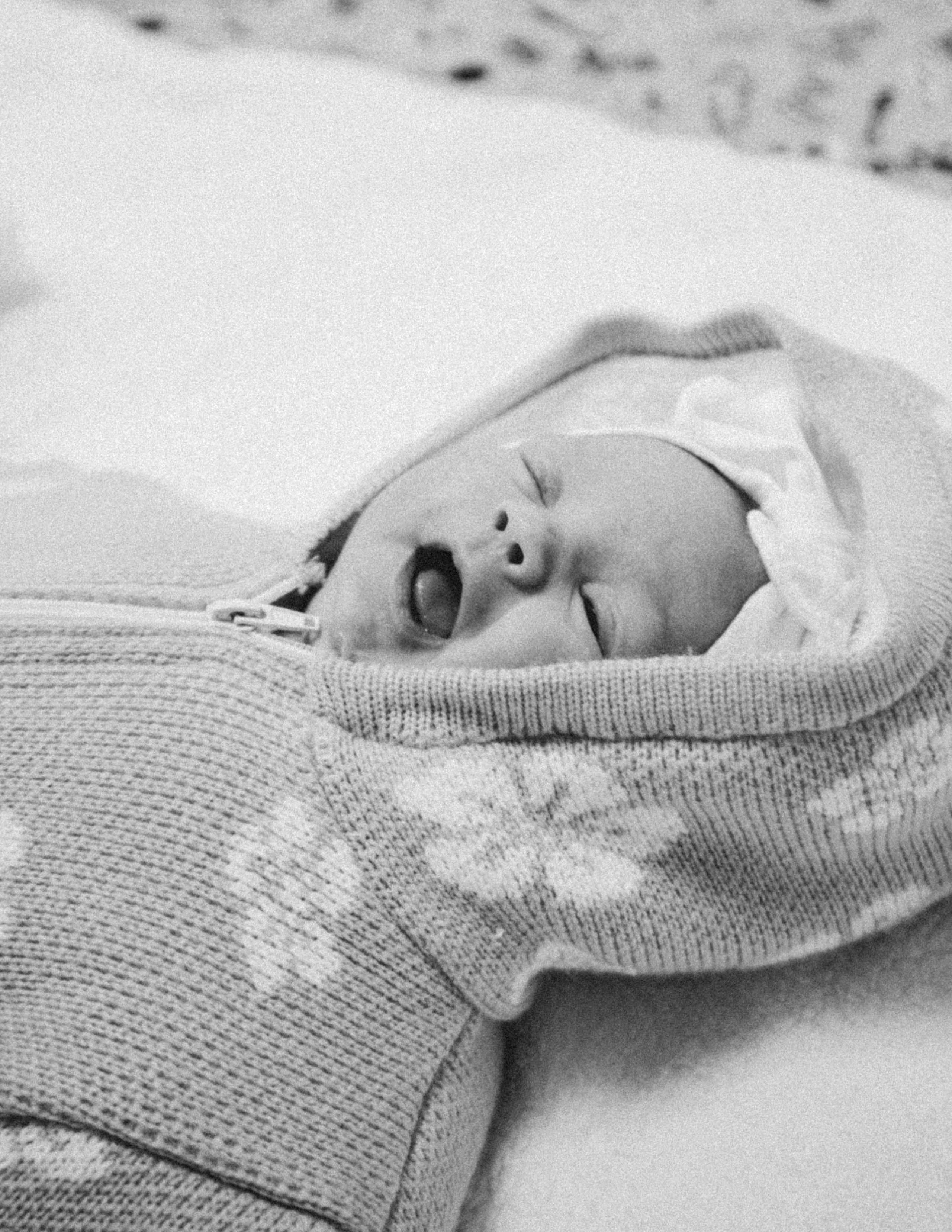 Выписка Алины и Евы из перинатального центра № 2. Семейный фотограф Софи Симакова в Волгограде и Волжском