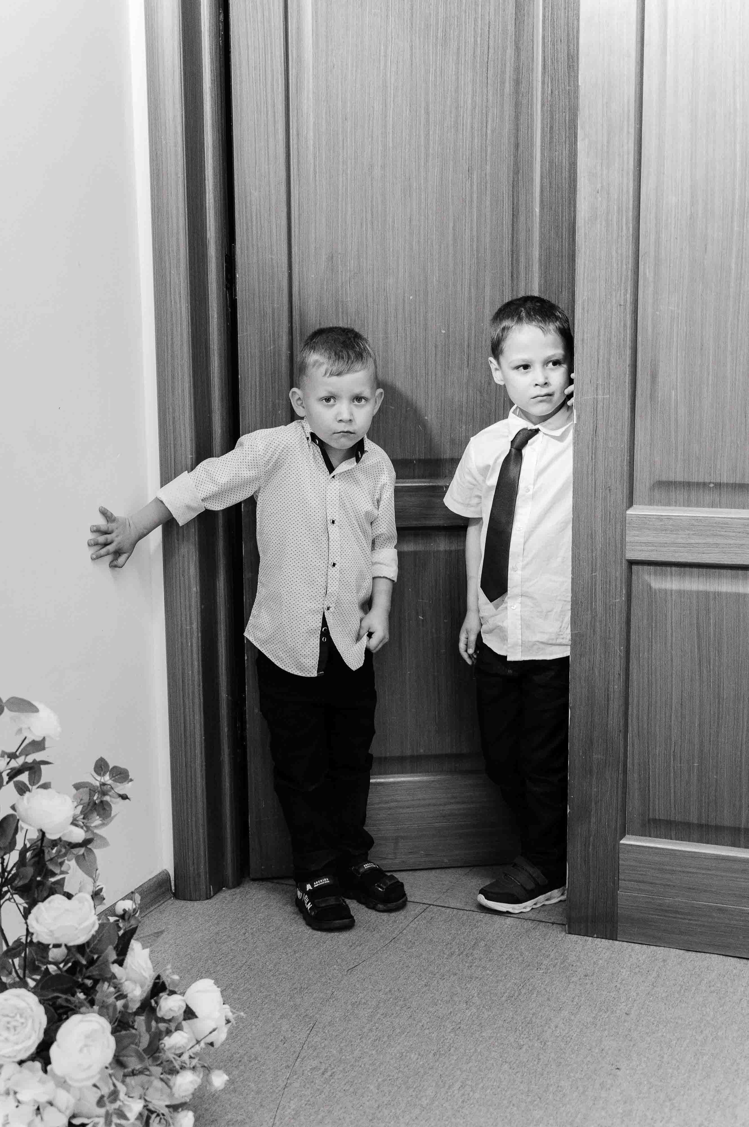 Совместные сборы в отеле. Свадебный и семейный фотограф в Котласе Никита Попов