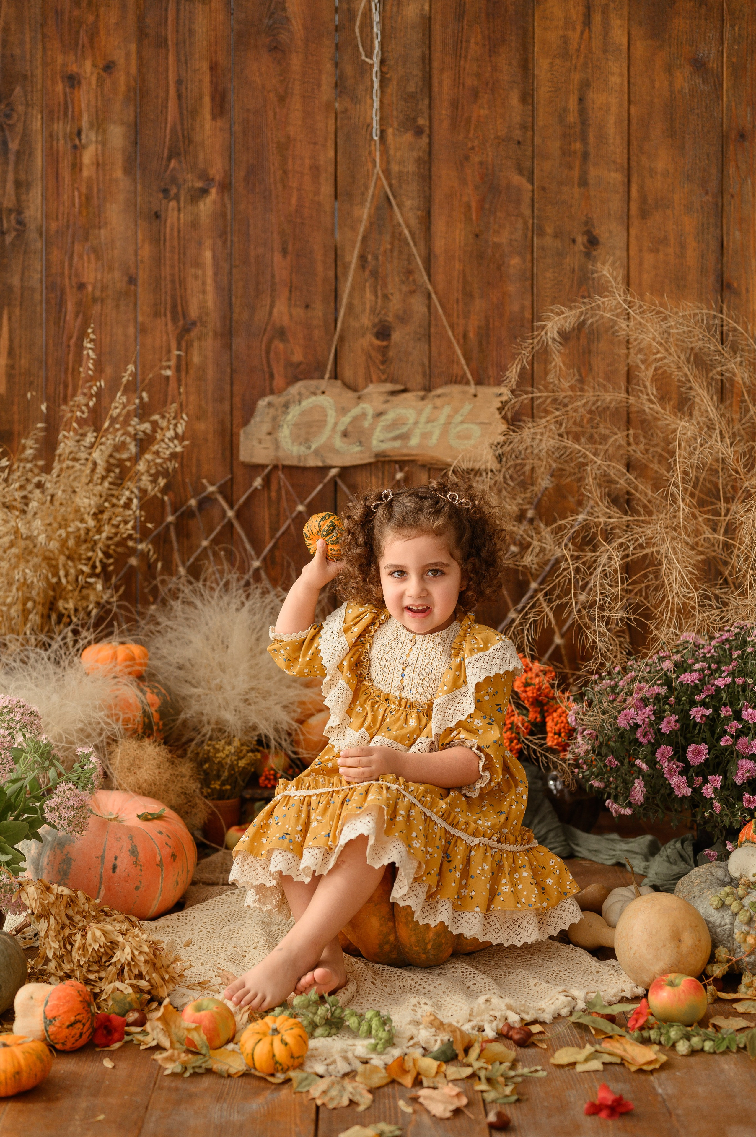 Еве годик. Тыквочки. Детский и семейный фотограф Ирина Гладких