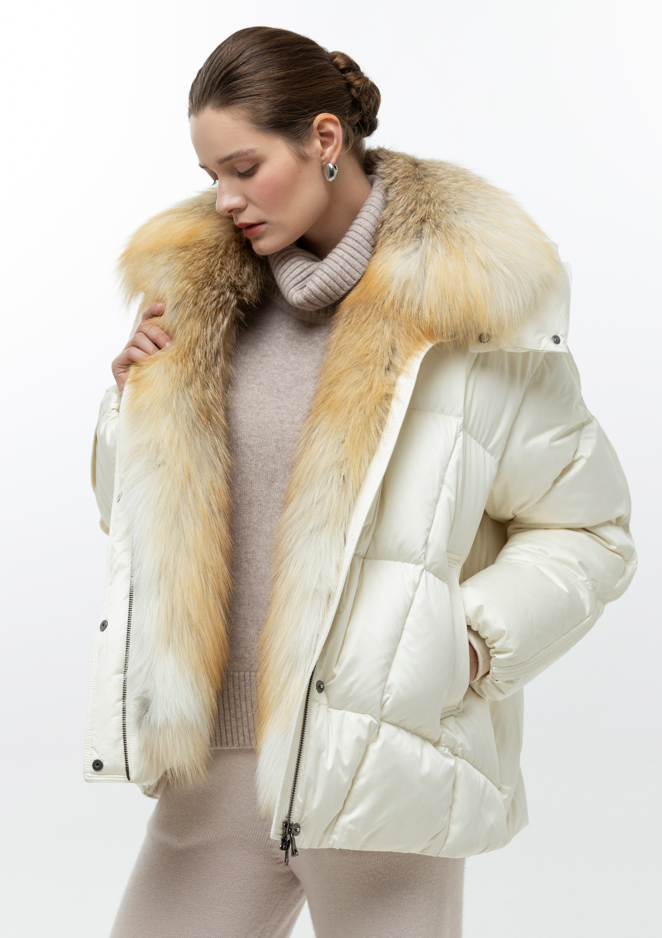 Каталог. Верхняя одежда + трикотаж бренда. 4ч,. Визажист для брендов, Фэшн продюсер Олеся Глушкова