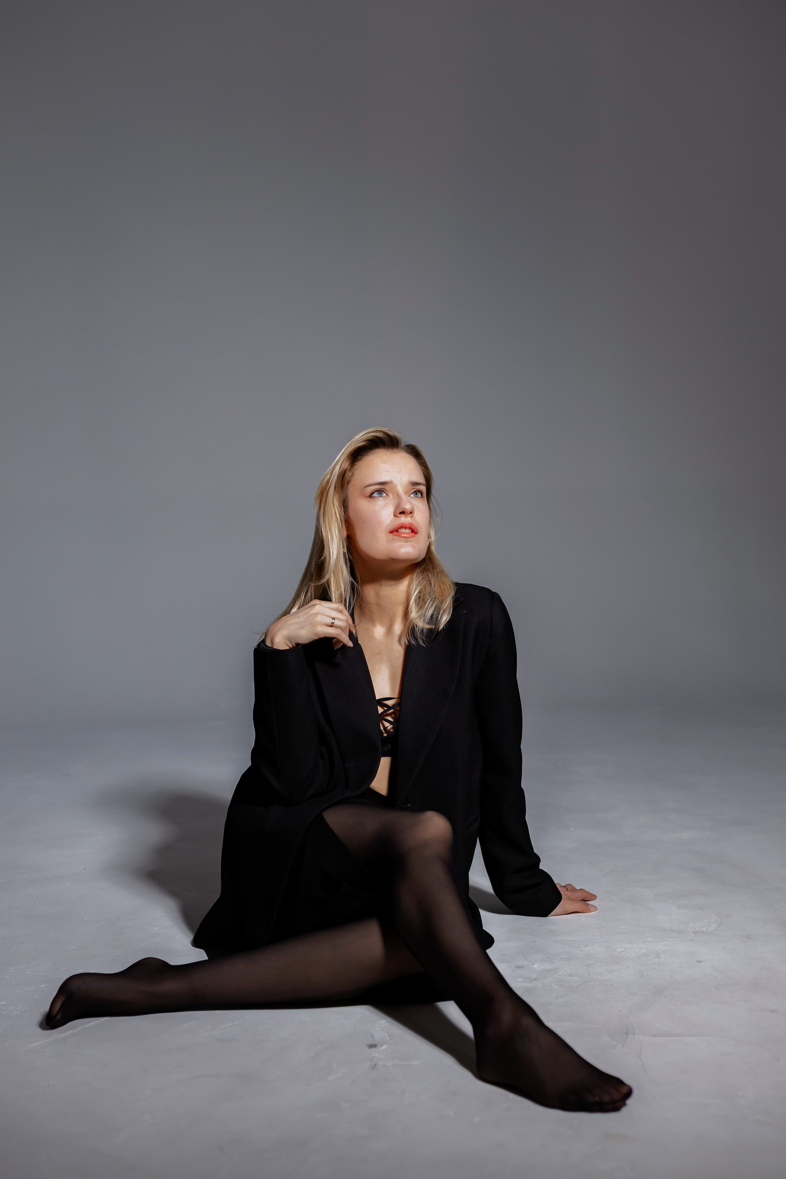 Фотосессия в студии Валерия. Женский фотограф в Орске Новотроицке Динара Долганова