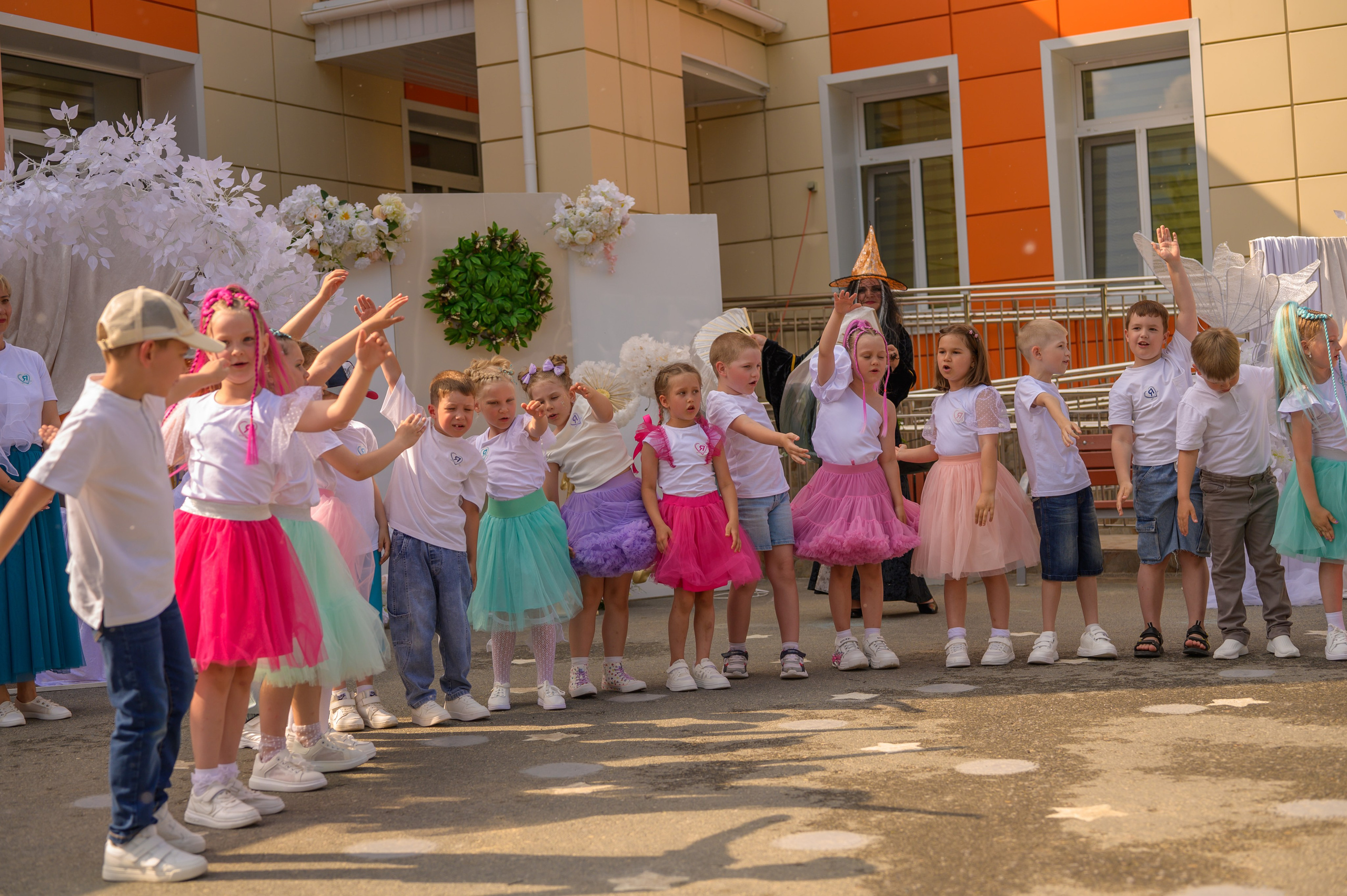 Репортаж выпускного группа «Фантазёры» 3 садик. Фотограф новорожденных, семейный детский в Тюмени Татьяна Морозова