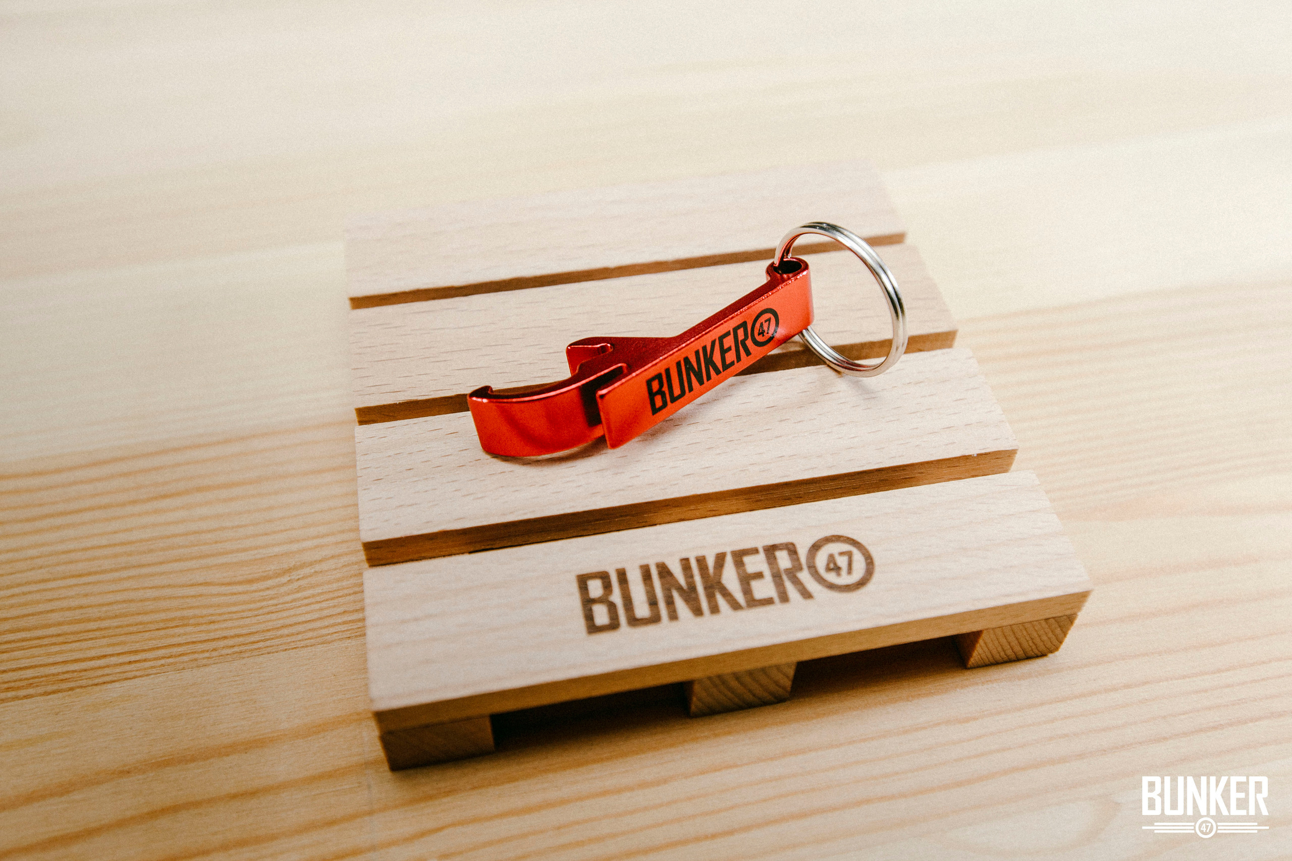 Сувенирная продукция для рок-клуба и бара «BUNKER47». Stanislav Baryshev — People. Emotions. Atmosphere