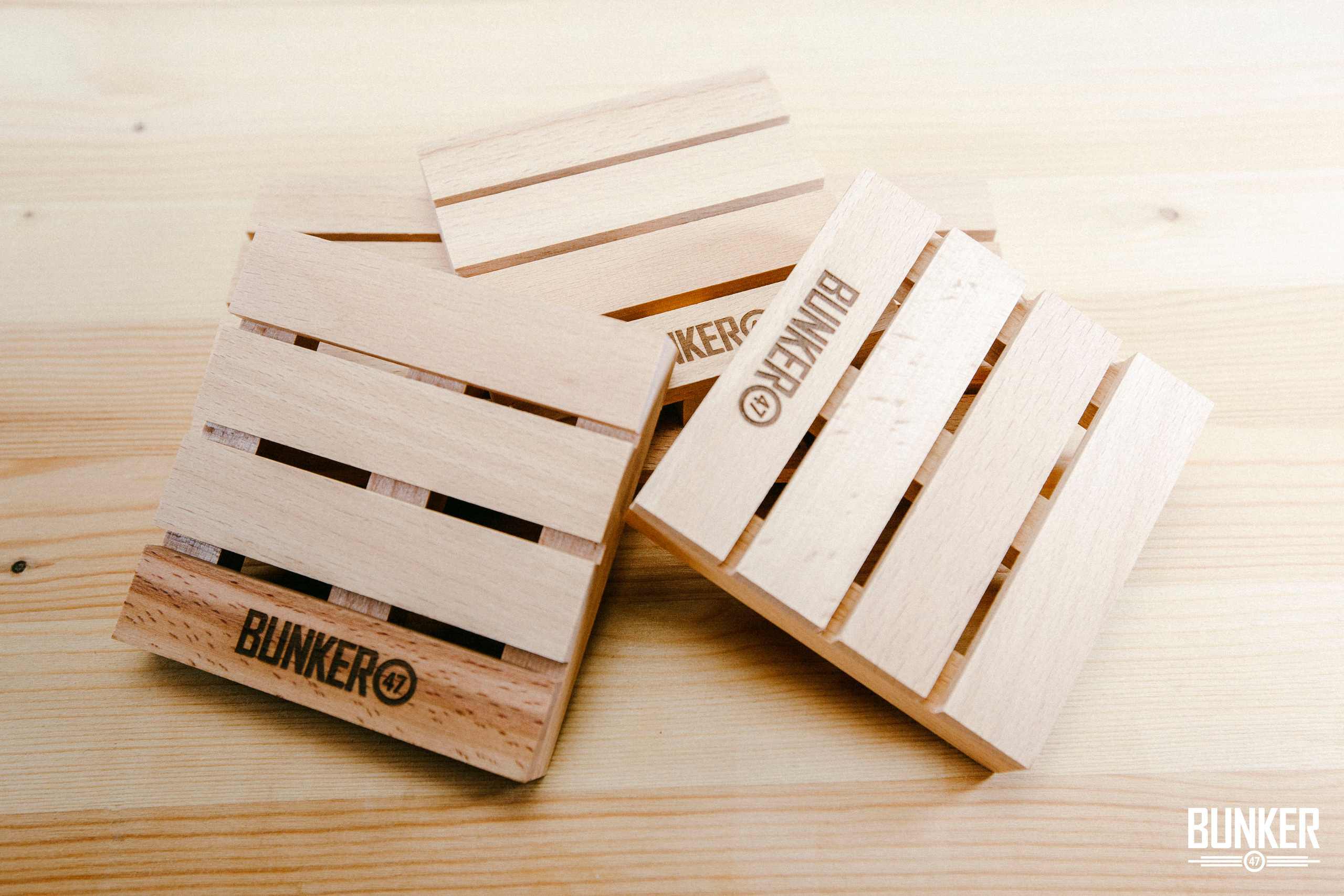 Сувенирная продукция для рок-клуба и бара «BUNKER47». Stanislav Baryshev — People. Emotions. Atmosphere