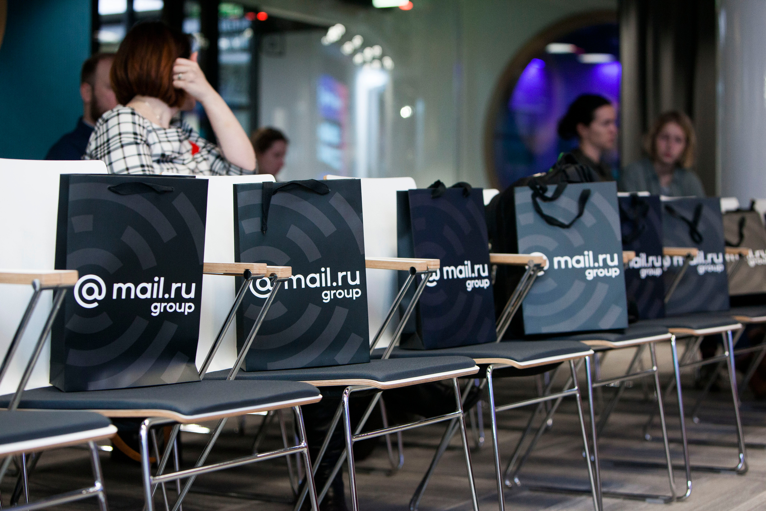 Email Public Talk #3. Stanislav Baryshev — People. Emotions. Atmosphere