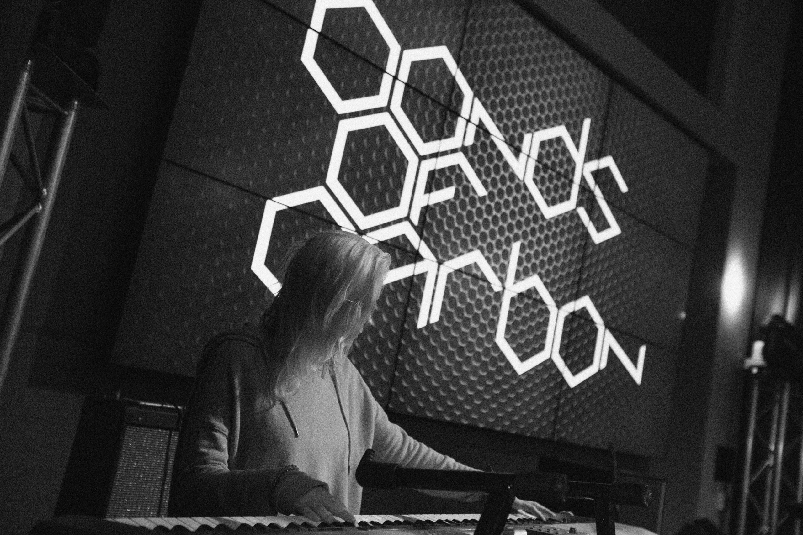 Bonds of Carbon. Stanislav Baryshev — People. Emotions. Atmosphere