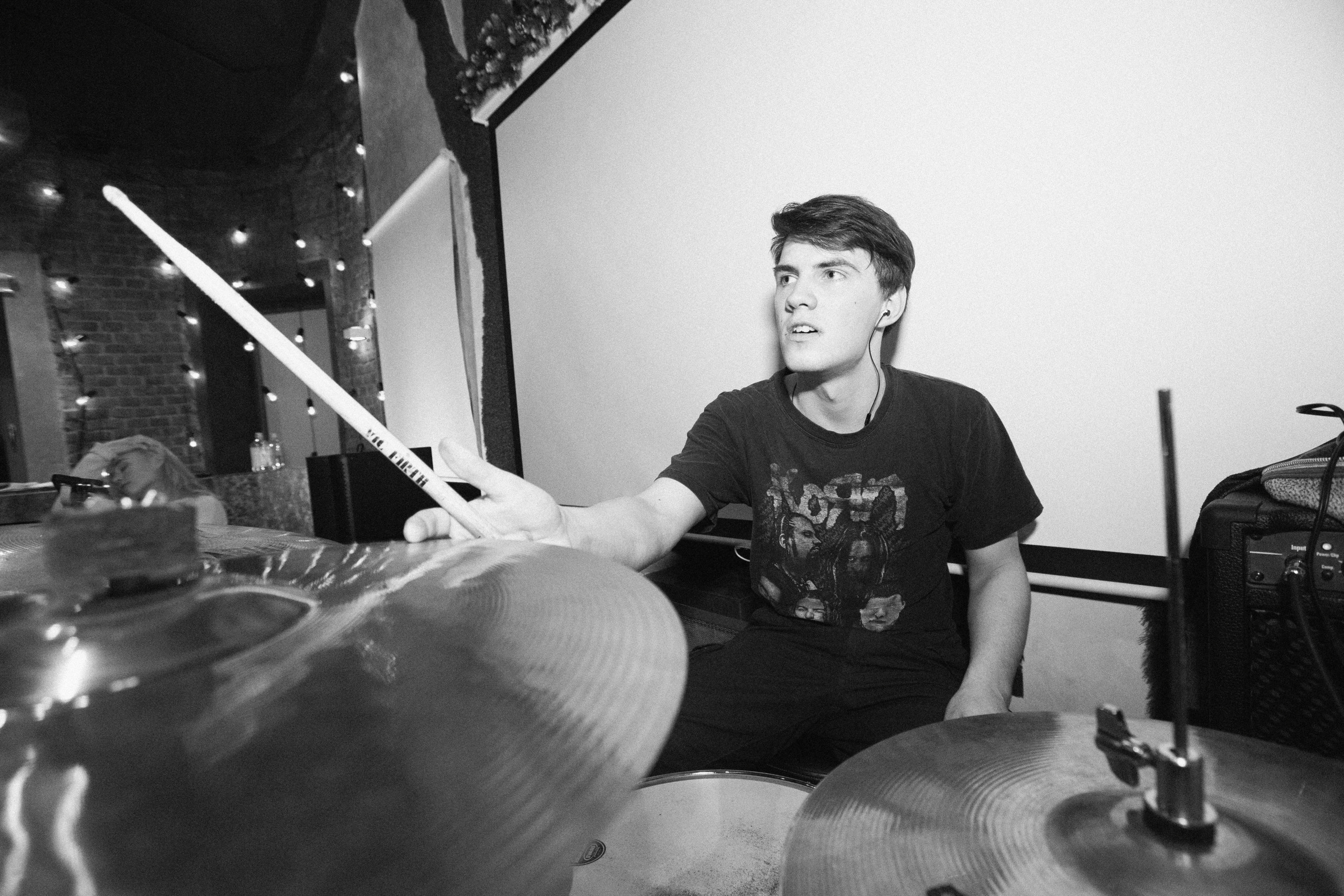 Bonds of Carbon. Stanislav Baryshev — People. Emotions. Atmosphere