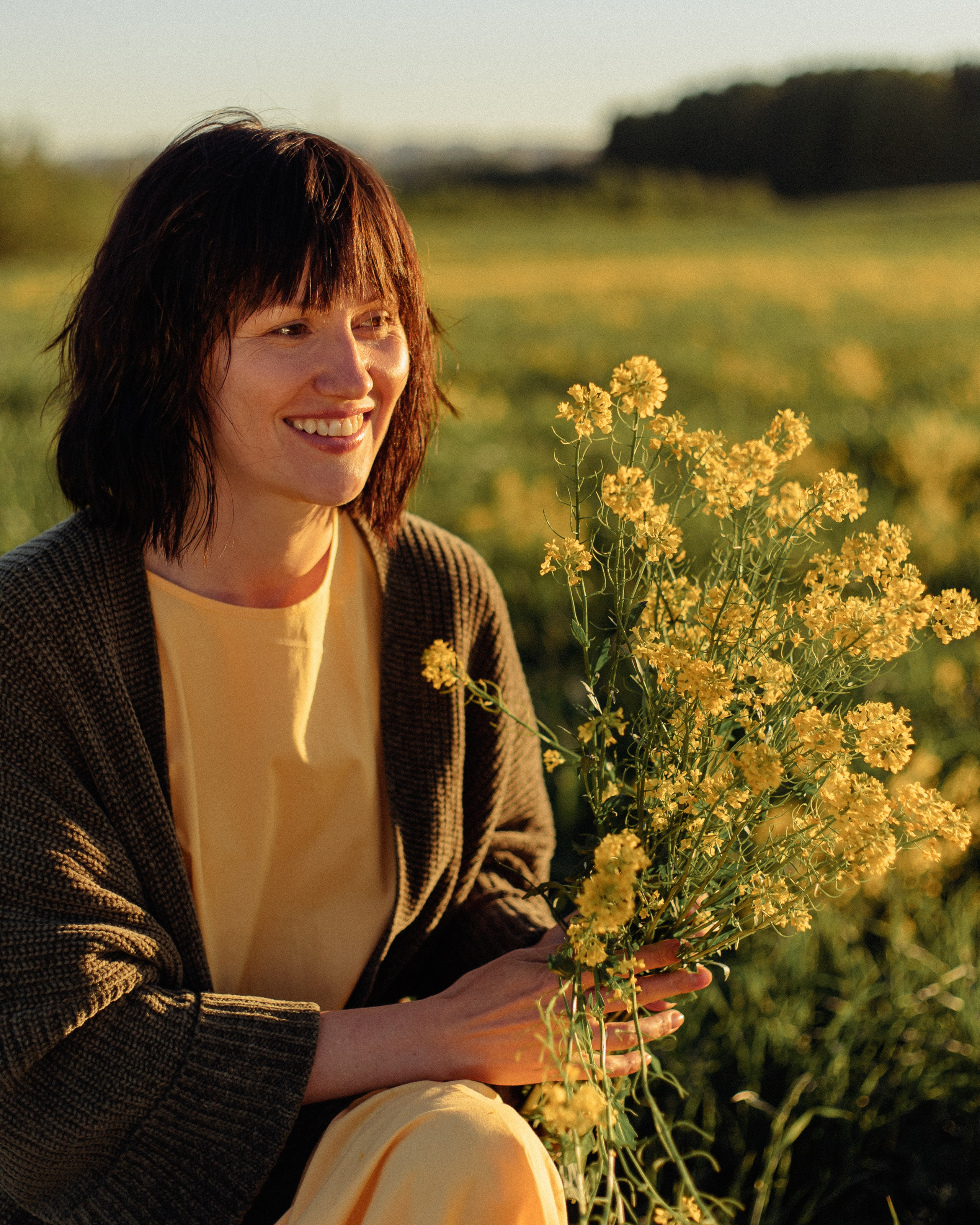 Оля в поле. Портретный фотограф в Санкт-Петербурге Катя Протасевич