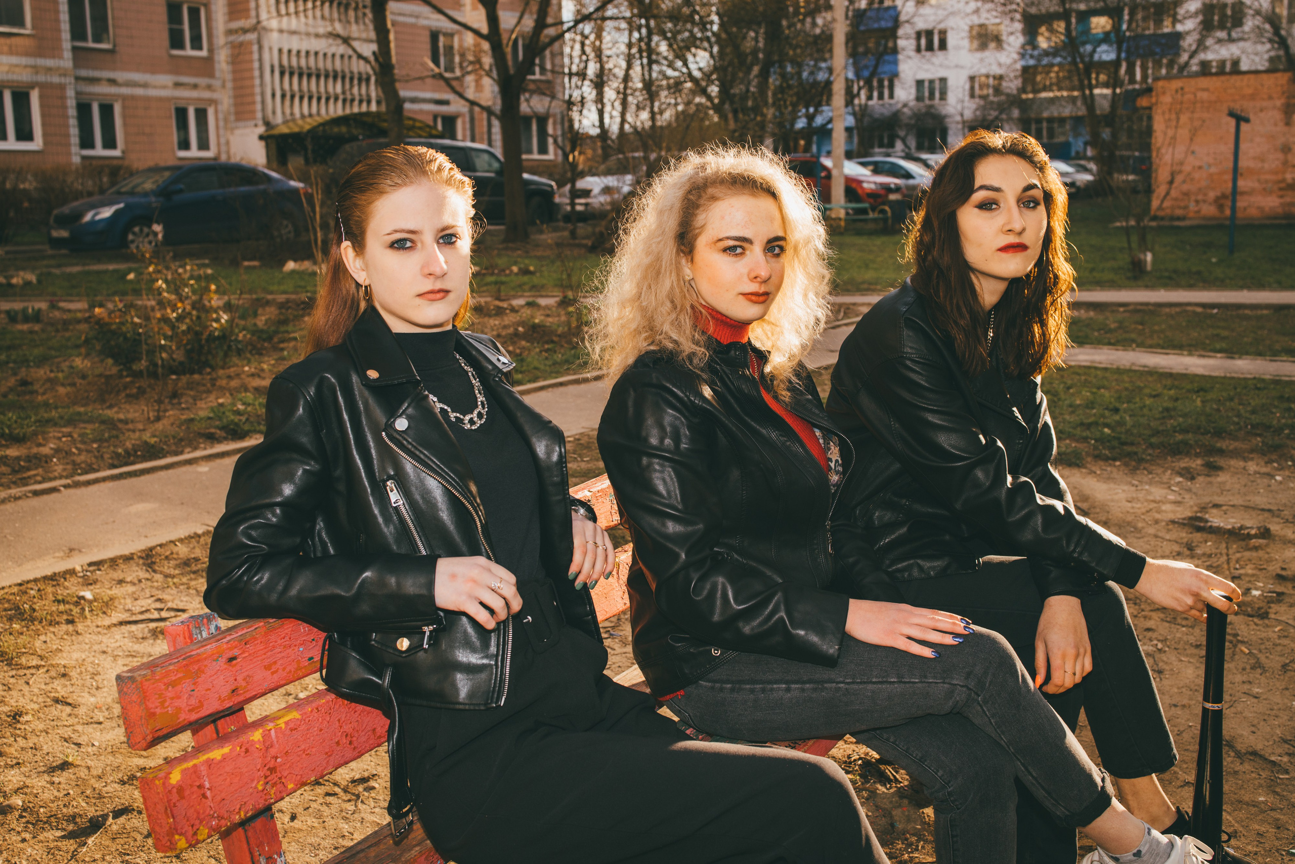 Фотосессия для выпускного альбома в стиле 90х. Москва. Выпускные альбомы в Серпухове