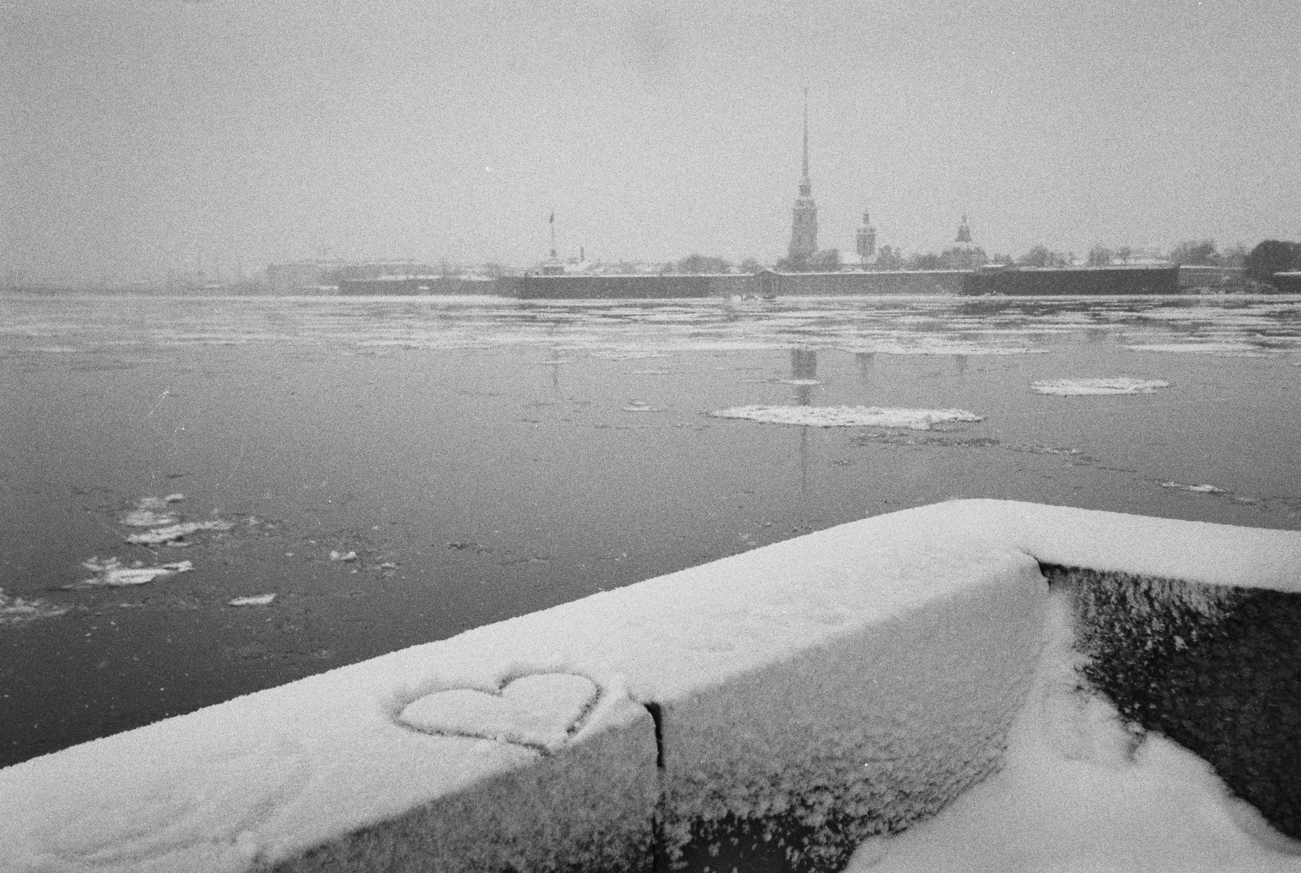 Фотографии черно-белые. Свадебный и семейный пленочный фотограф в Петербурге Истомина Ирина