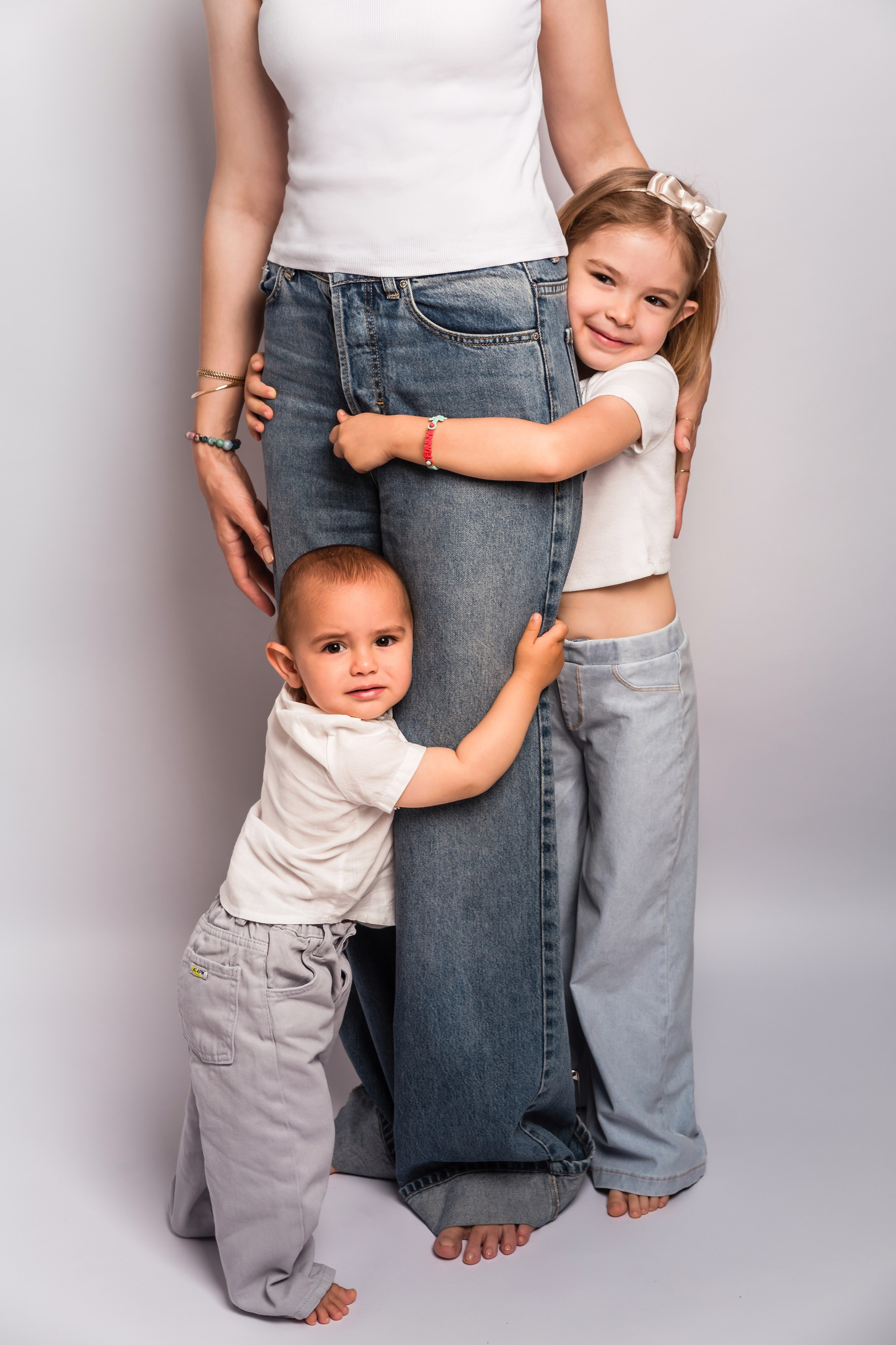 Happy family. Professional family and children’s photographer in Izmir Irina Eron