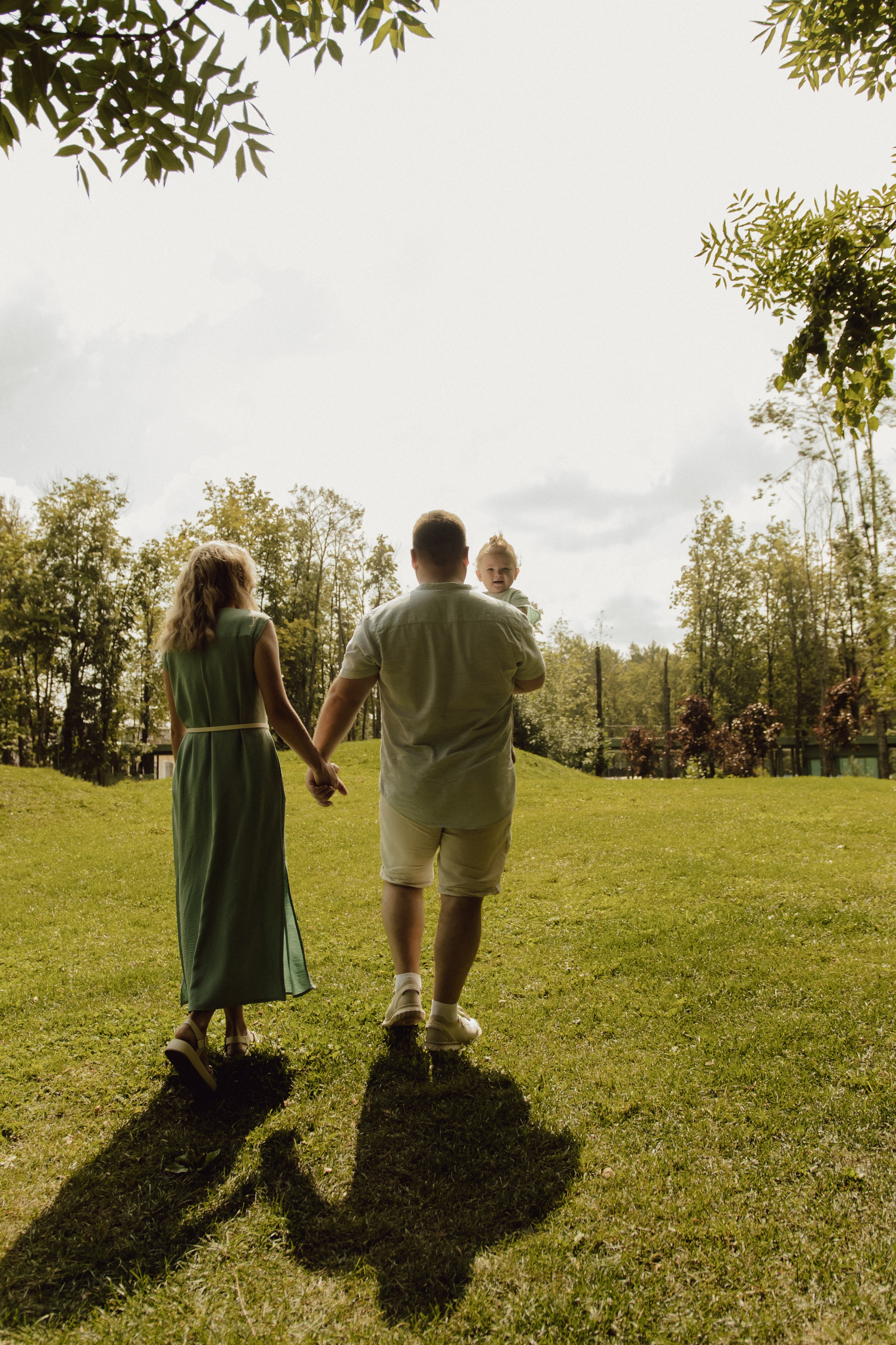 Семья Редькиных в парке Швейцария. Фотограф в Кирове и Кирово-Чепецке Валерия Шиляева