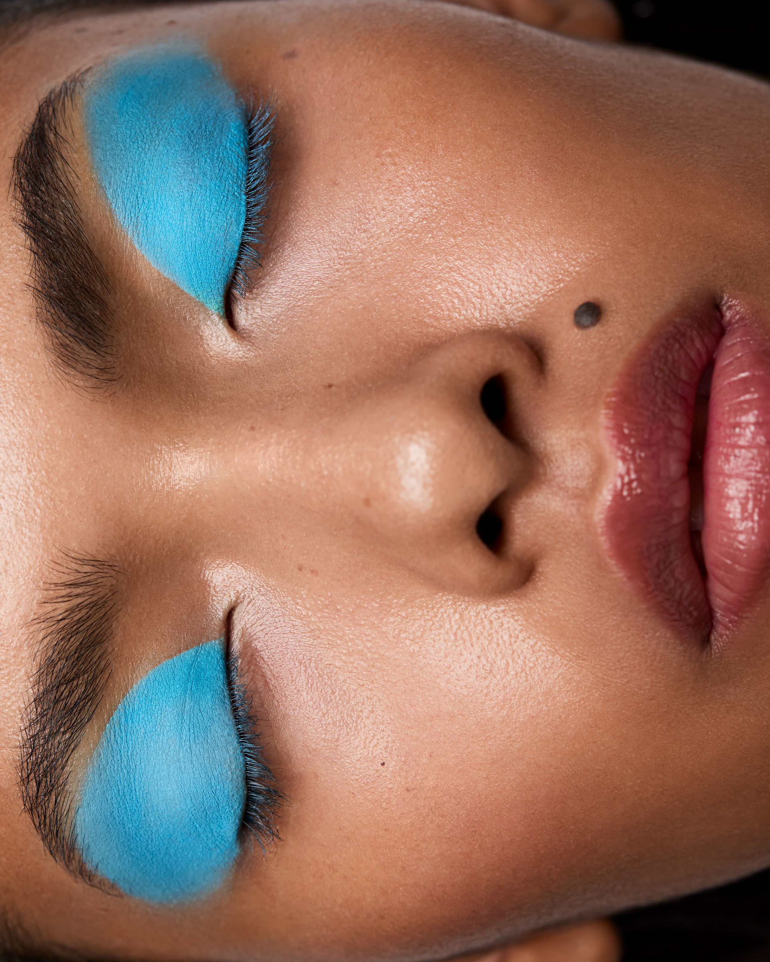 Anna Archen. Beauty & fashion retoucher available worldwide Liya Embrace