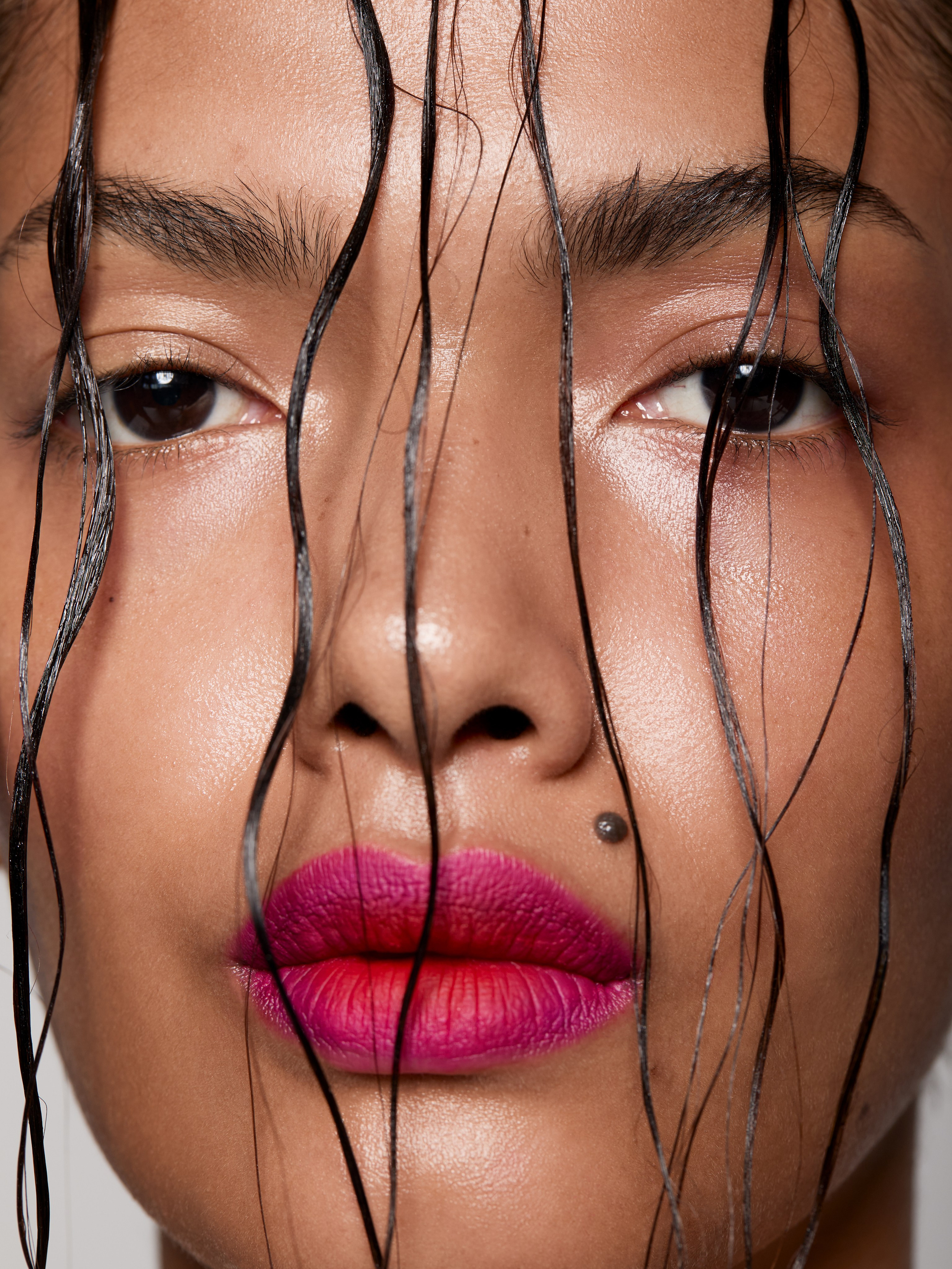 Anna Archen. Beauty & fashion retoucher available worldwide Liya Embrace