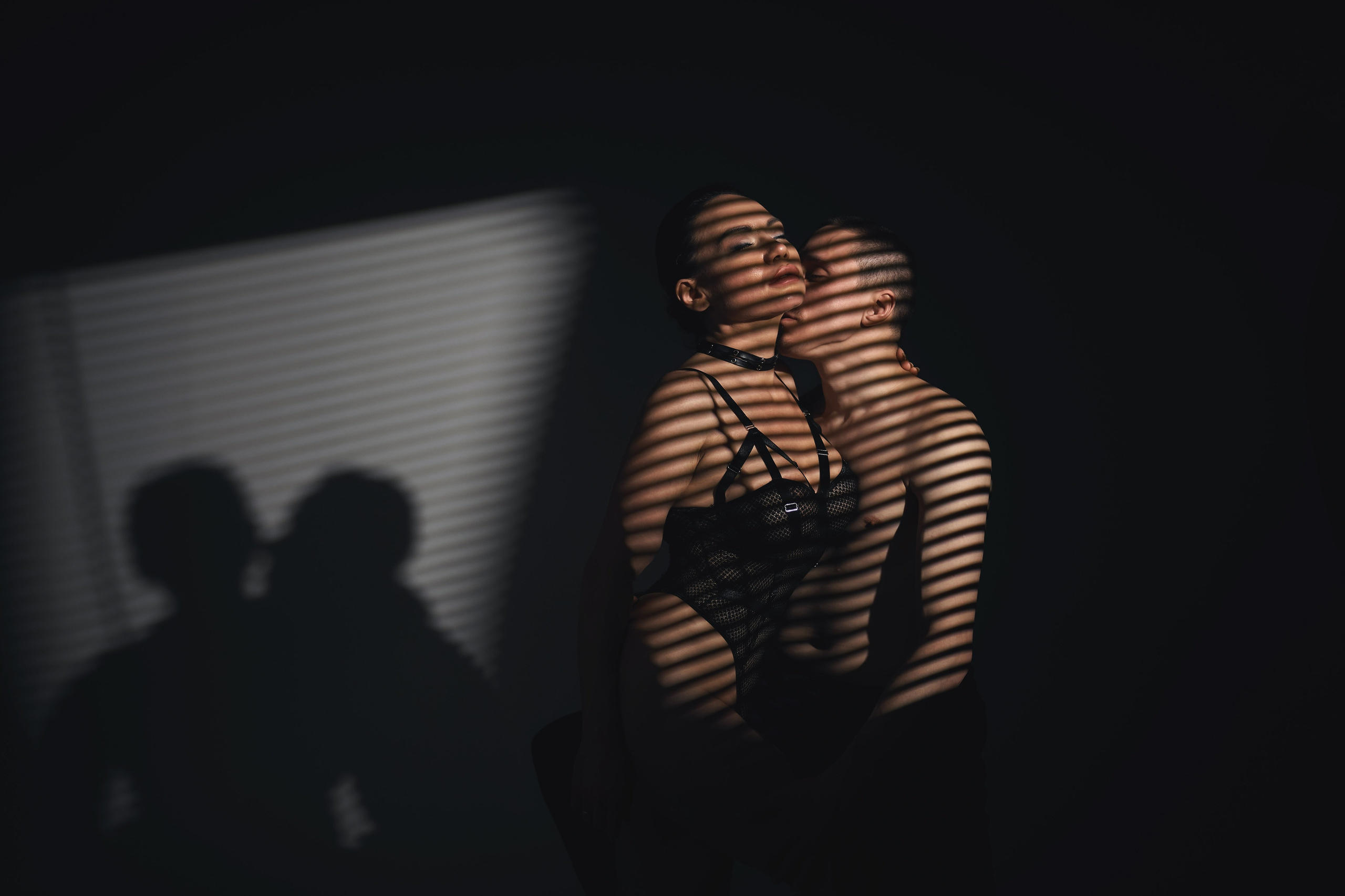 парная ню фотосессия в студии фотографа Евгения Опарина