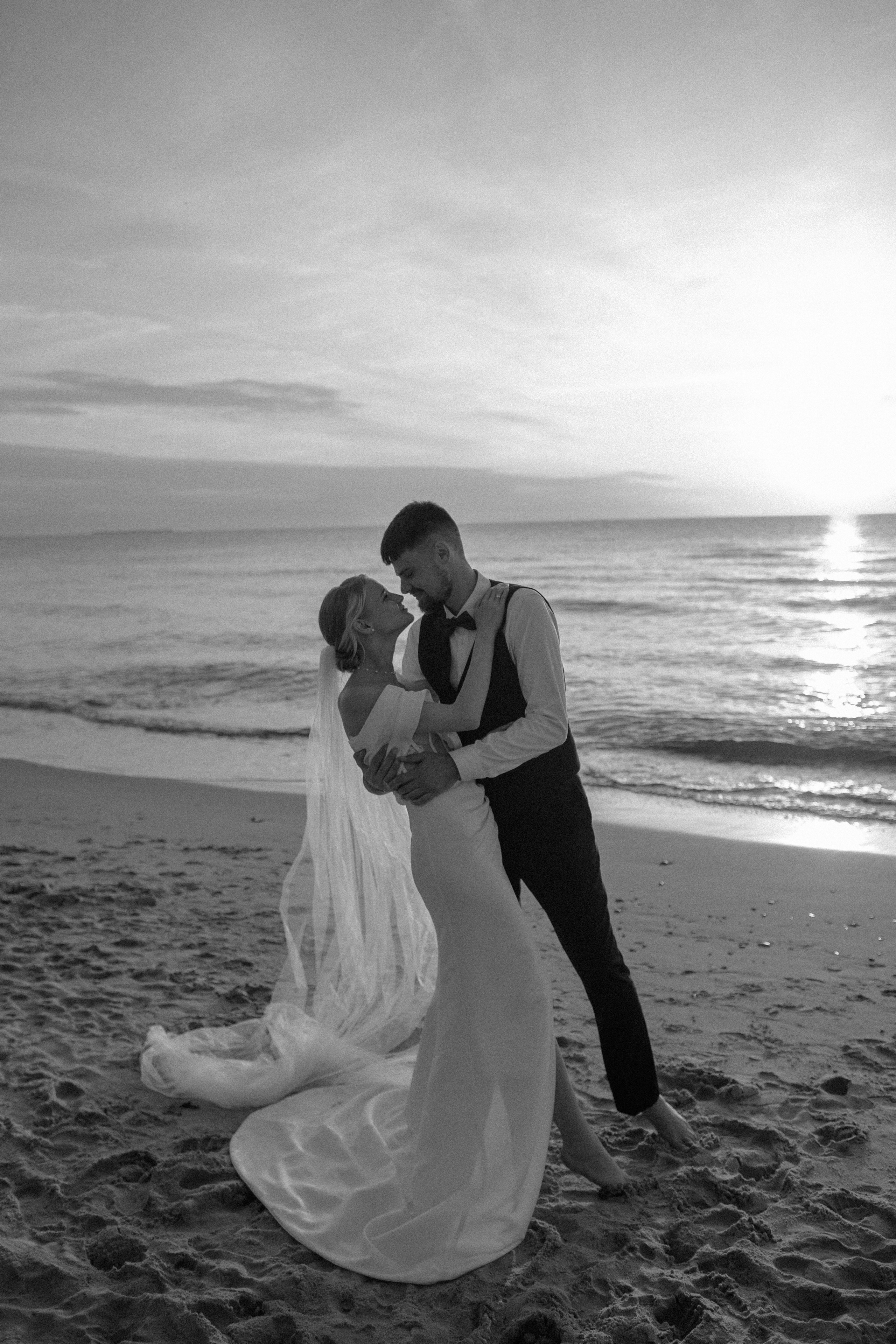 Александра и Влад. На закате. Фотограф в Калининграде Решетникова Алина