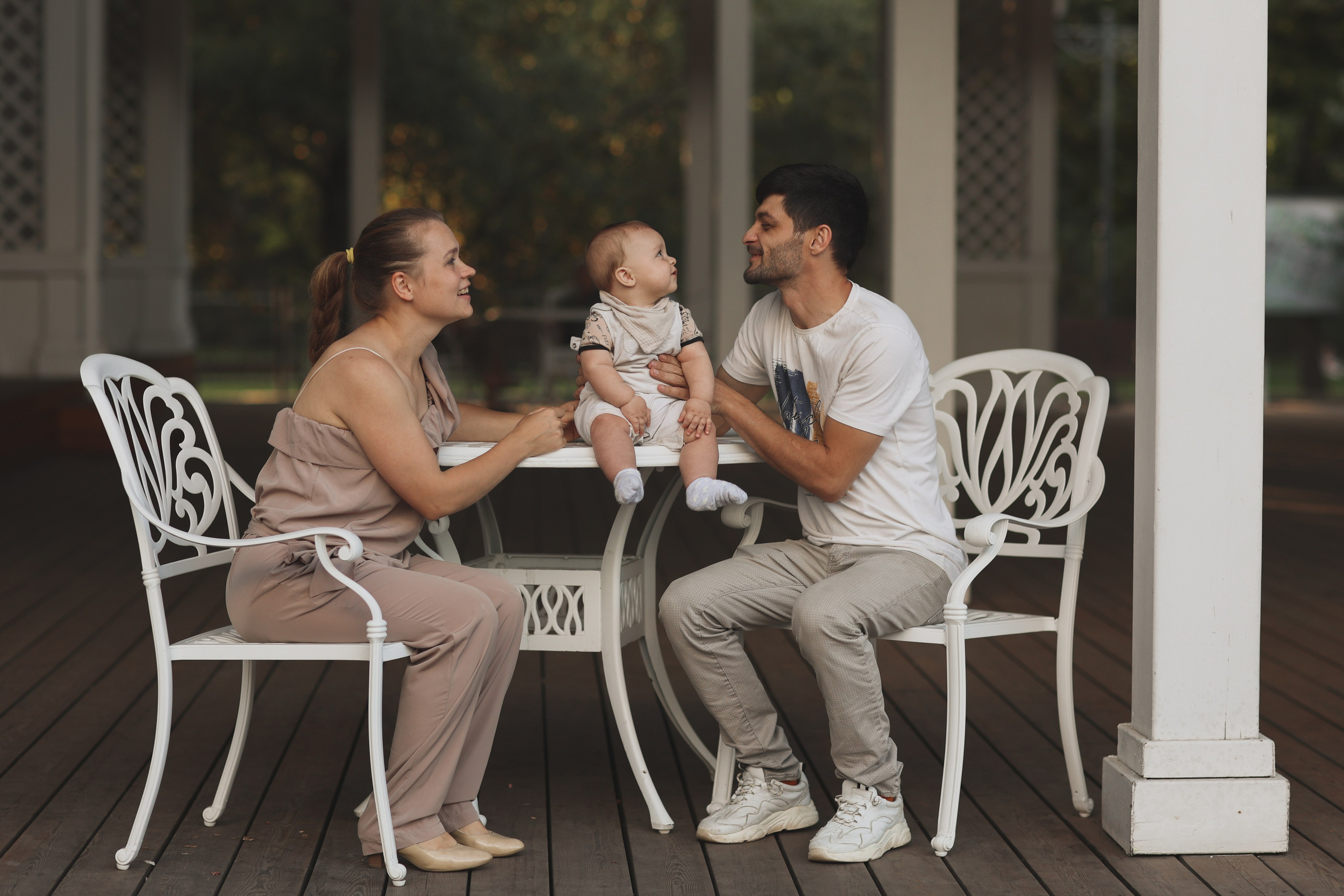 Ростислав с мамой и папой. Детский и семейный фотограф, съемка новорожденных Москва