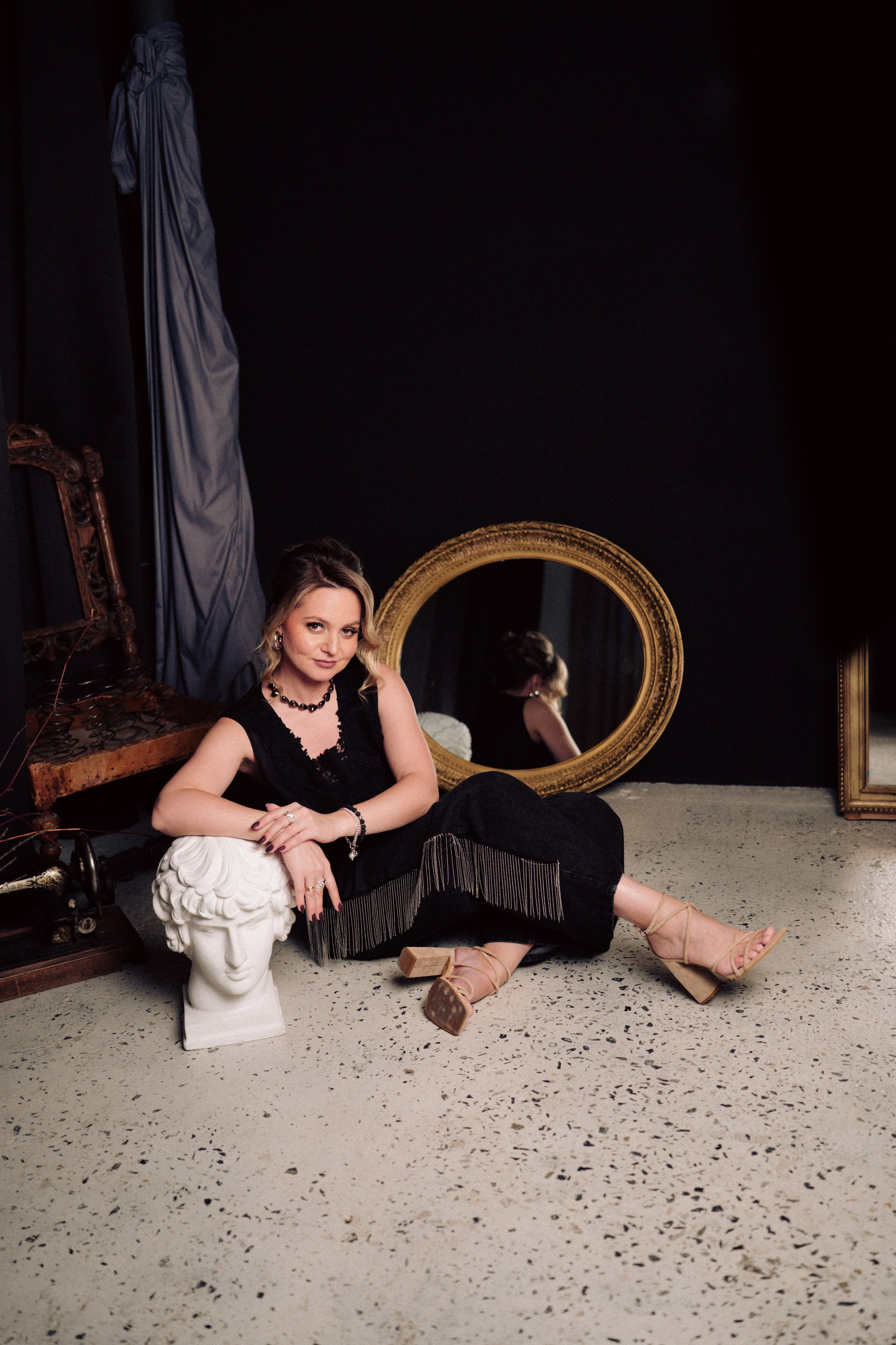 НОВОГОДНЯЯ ФОТОСЕСИИЯ В СТУДИИ ДЛЯ ДЕВУШКИ И ПРОГУЛКА ПО ЧЕРНЫШЕВСКОЙ. Профессиональный фотограф, Санкт-Петербург — Виктория Богомолова