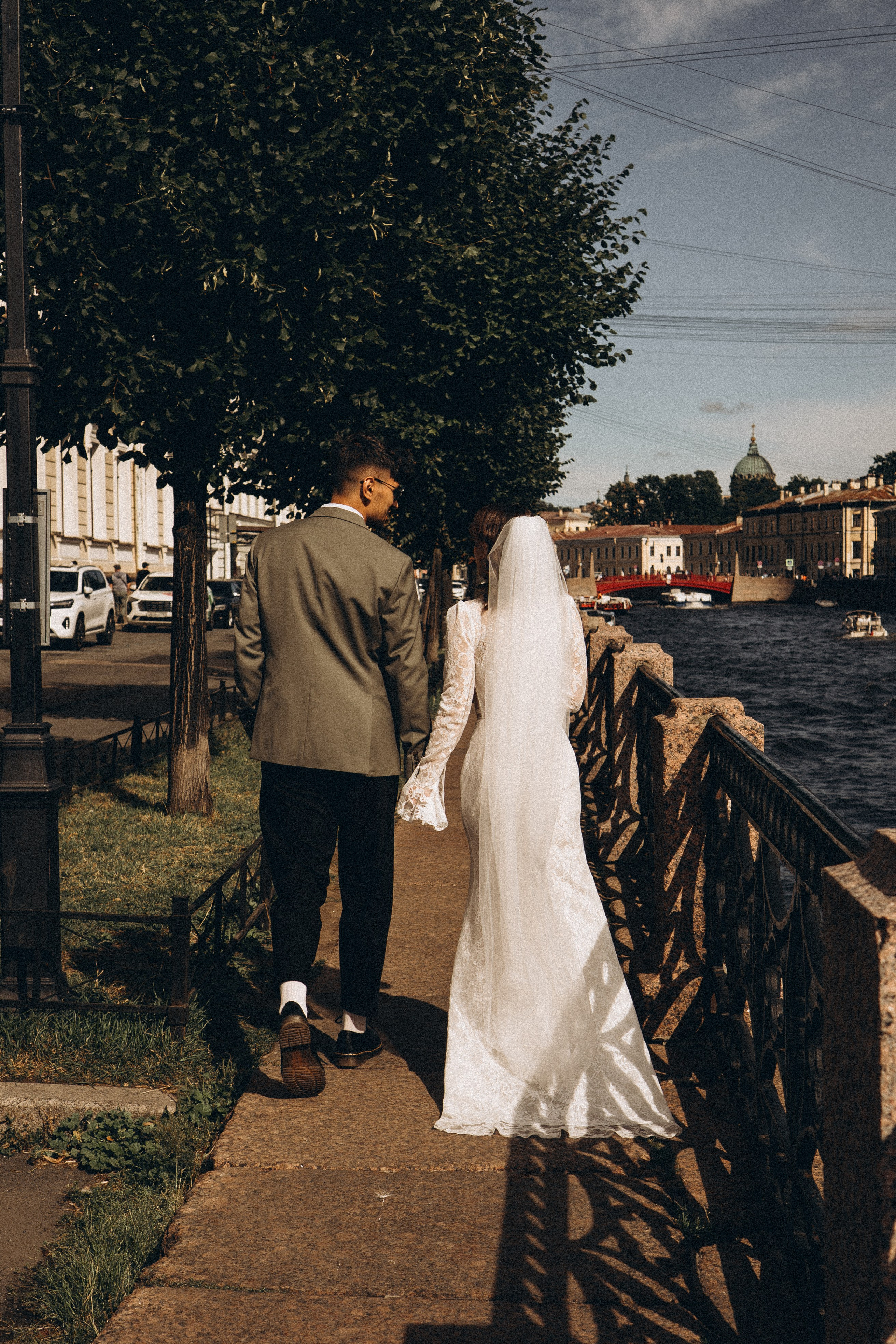 СВАДЕБНАЯ ПРОГУЛКА ВОЗЕ ИСАИКЕВСКОГО СОБОРА АСТОРИИ И ЗАКОНОДАЛЕТНОГО СОБРАНИЯ. Профессиональный фотограф, Санкт-Петербург — Виктория Богомолова