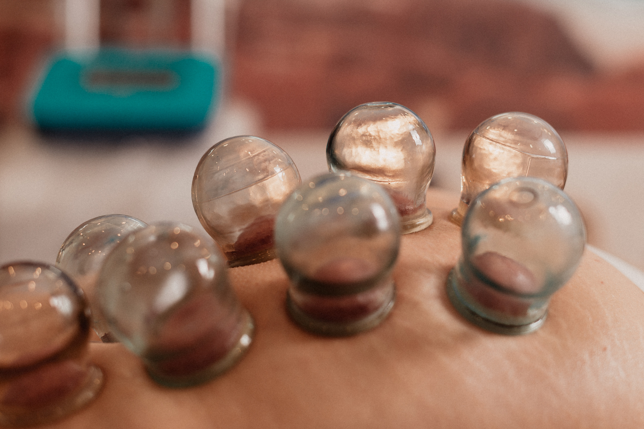 Контент для @massagevlg. Свадебный и семейный фотограф в Волгограде Олеся Лисицкая