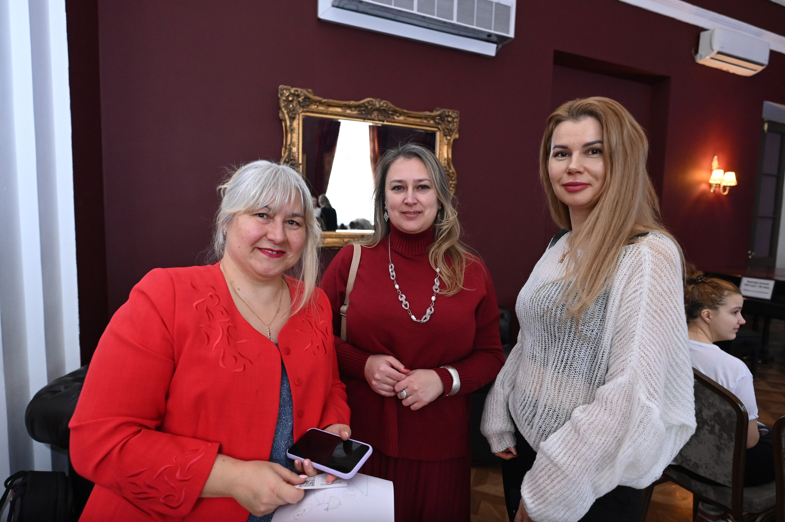 Женская Тусовка февраль 2025. ZDARONOKIA Репортажный фотограф