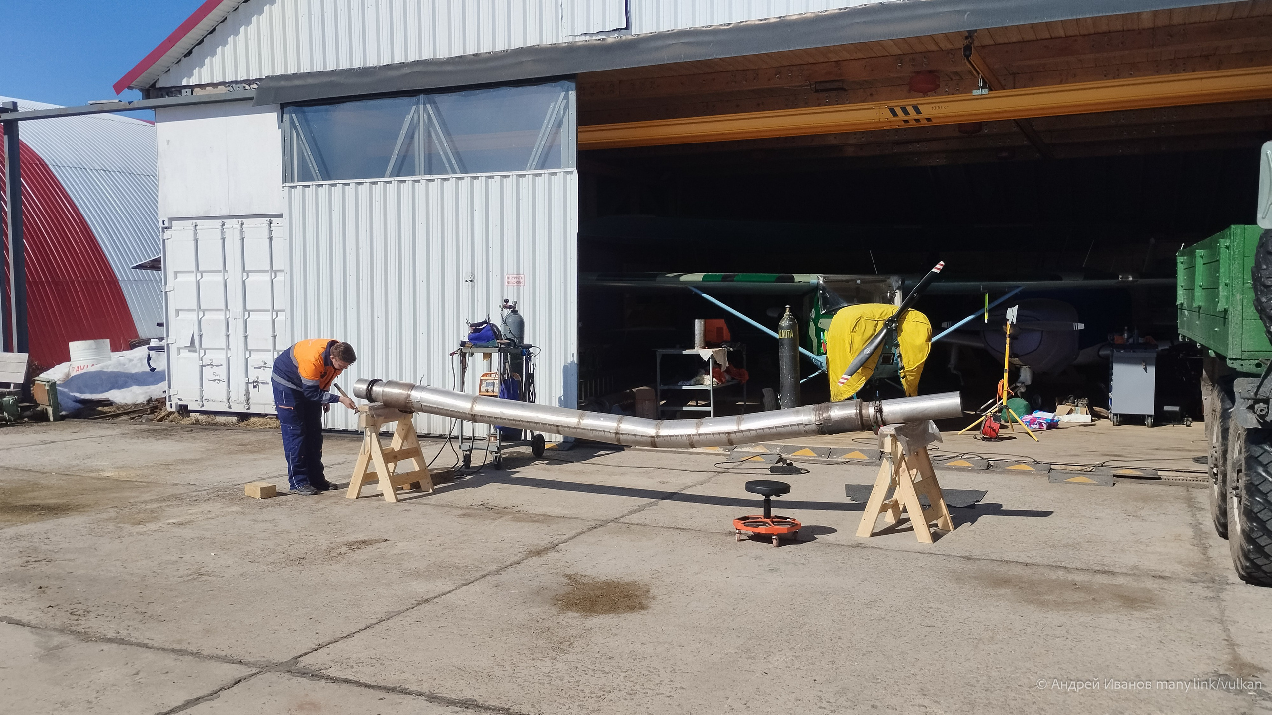 Ил-14Т «Голубая Мечта» (2026 г.). Фотоальбом показывающий увлекательный мир авиации и мир медведей Андрея Иванова