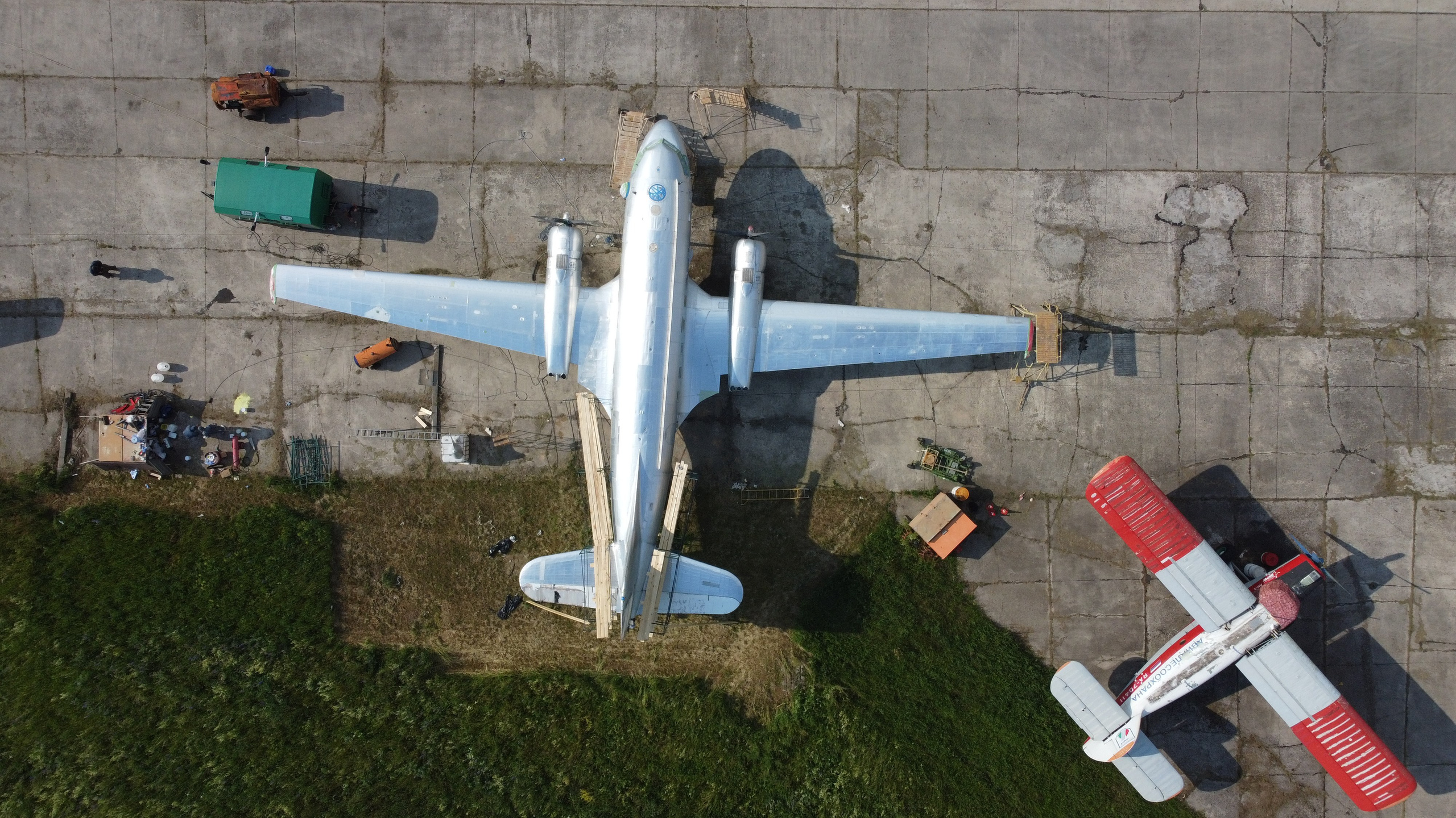 Ил-14Т «Голубая Мечта» — покраска (2022г). Фотоальбом показывающий увлекательный мир авиации и мир медведей Андрея Иванова