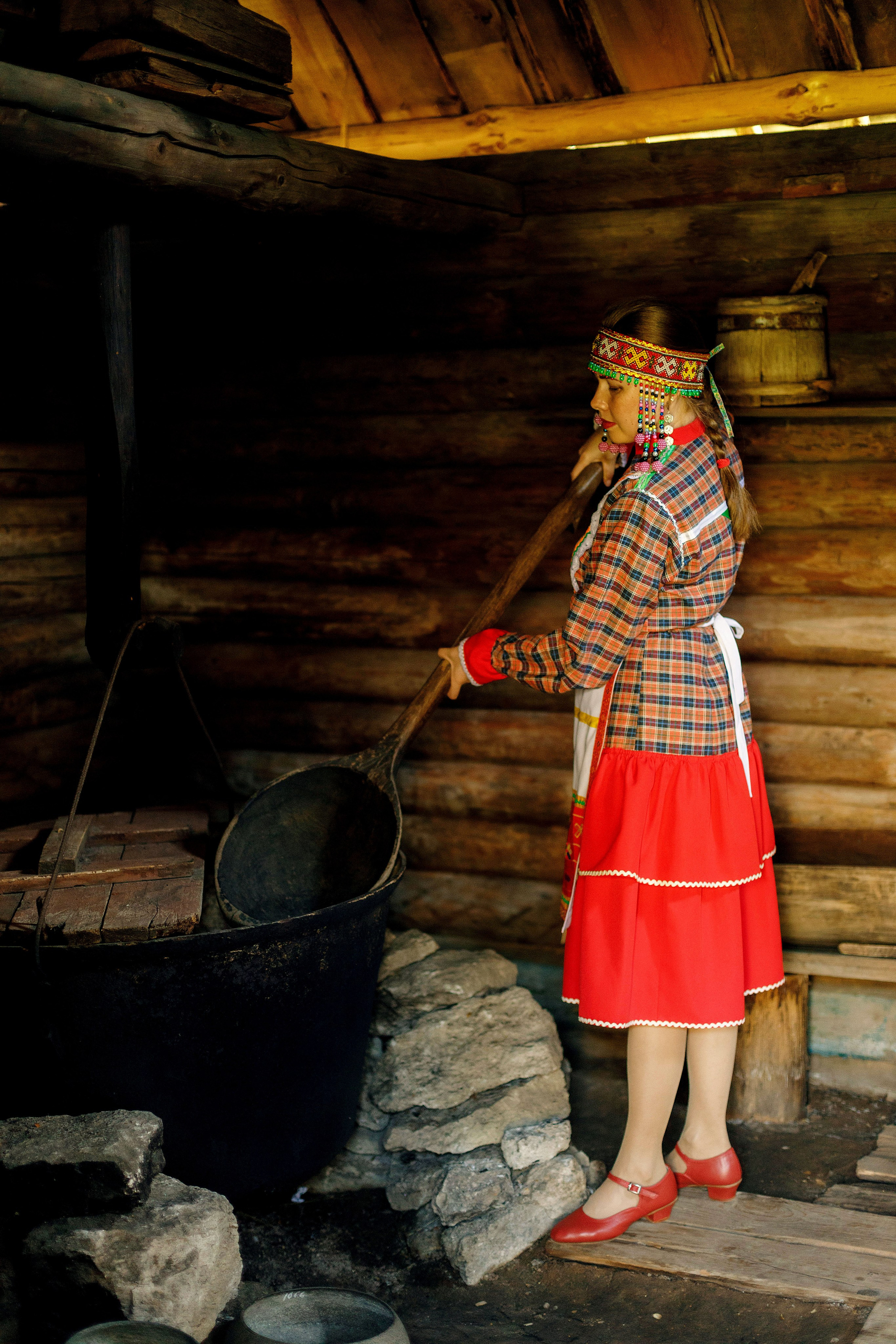 Фотосессия с Екатериной Анисимовой в Ибресинском этнографическом музее. Портретный и репортажный фотограф в Чебоксарах Андриян Чаркин