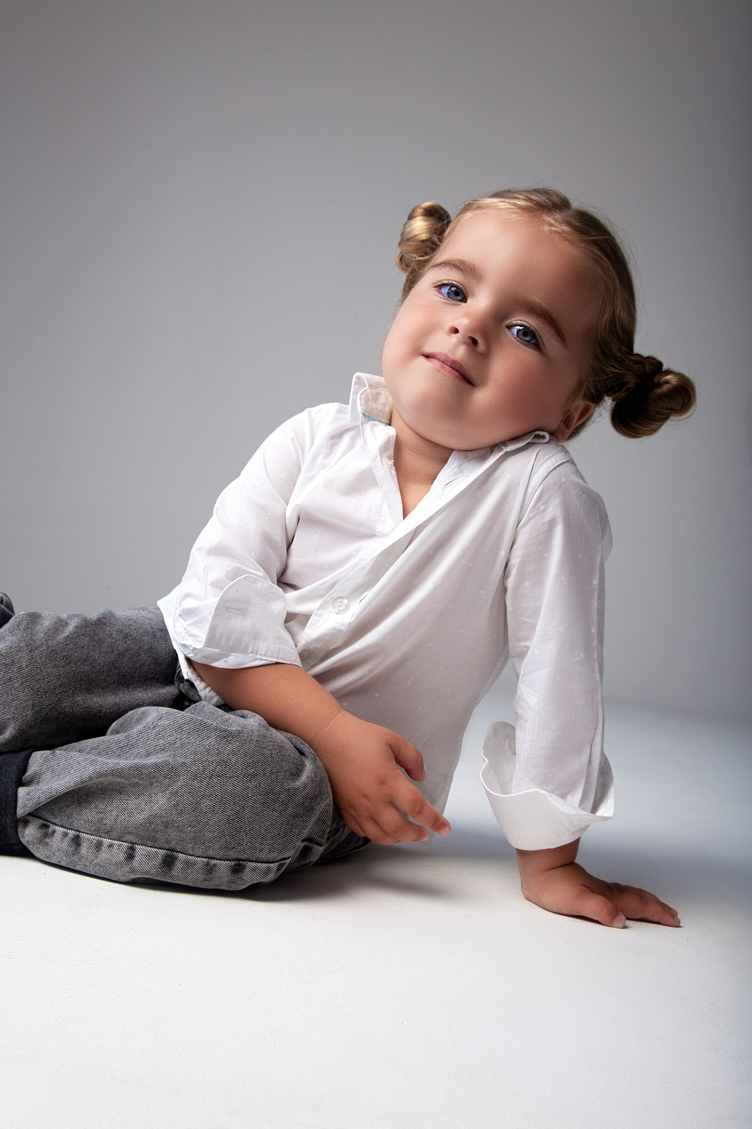 Студия. Портретный Студийный и уличный фотограф Москва. Индивидуальные, Семейные, Беременность, Будуар, Каталог, контент съемки для блога и бизнеса