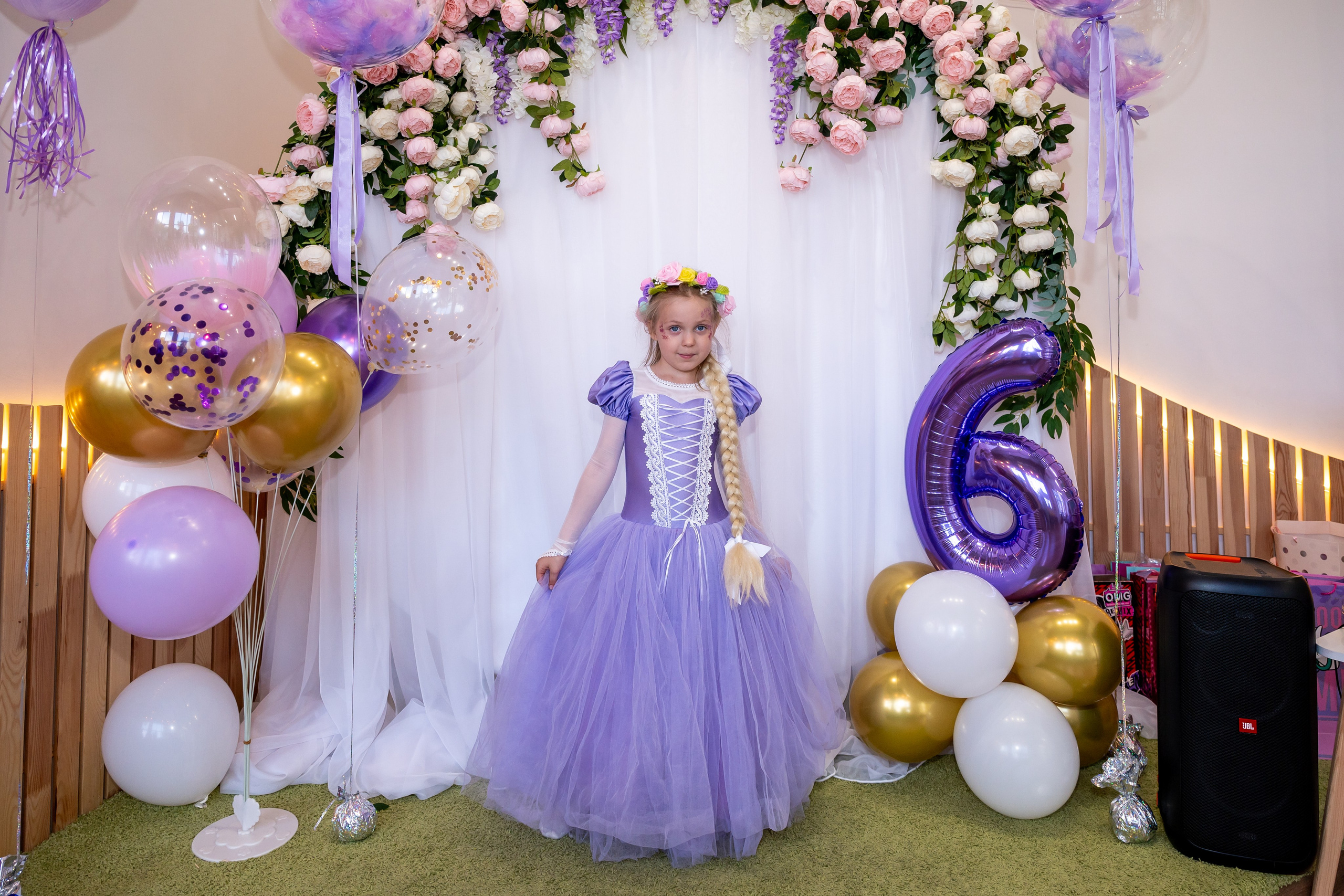 ДР в лофте с фокусником