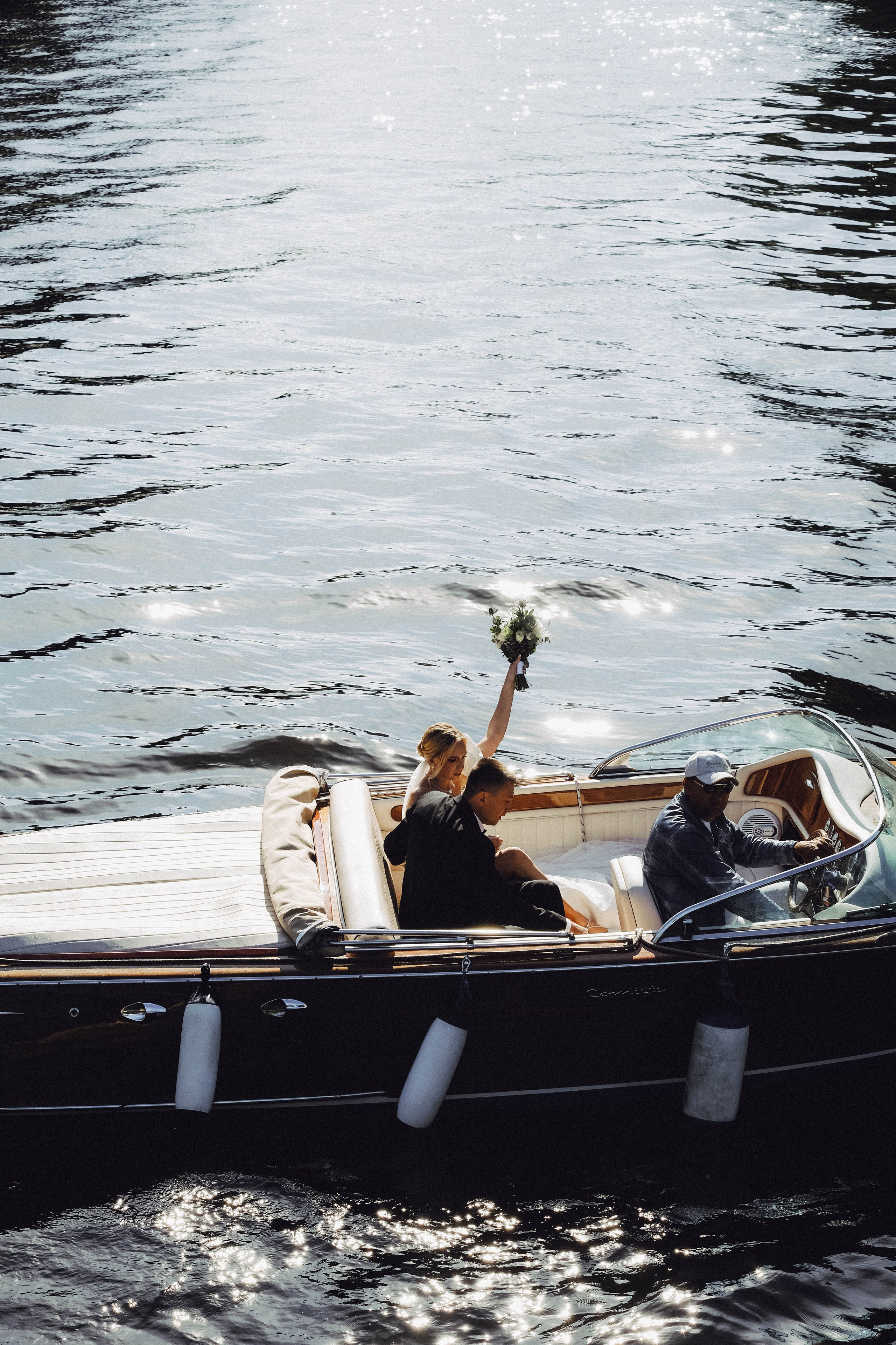 СВАДЕБГНАЯ ПРОГУЛКА ПО КАНАЛ САНКТ-ПЕТЕРБУРГА НА КАТЕРЕ. Профессиональный фотограф, Санкт-Петербург — Виктория Богомолова