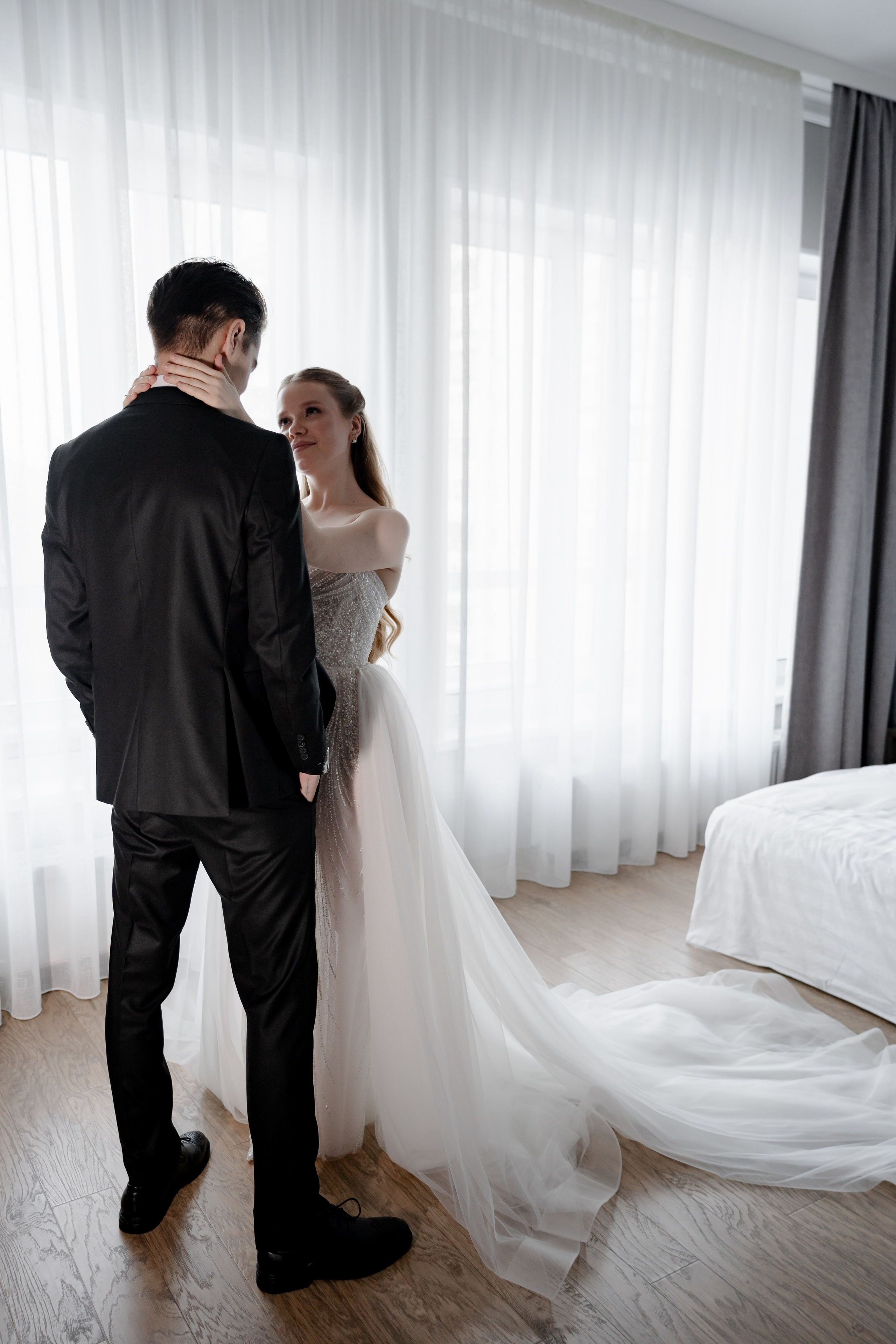 СВАДЕБНАЯ СЬЕМКА СБОРОВ В ОТЕЛЕ И ВЫЕЗД НА ЦЕРЕМОНИЮ (СНЯТО В СИБИРЕ В НИЖНЕВАРТОВСКЕ). Профессиональный фотограф, Санкт-Петербург — Виктория Богомолова