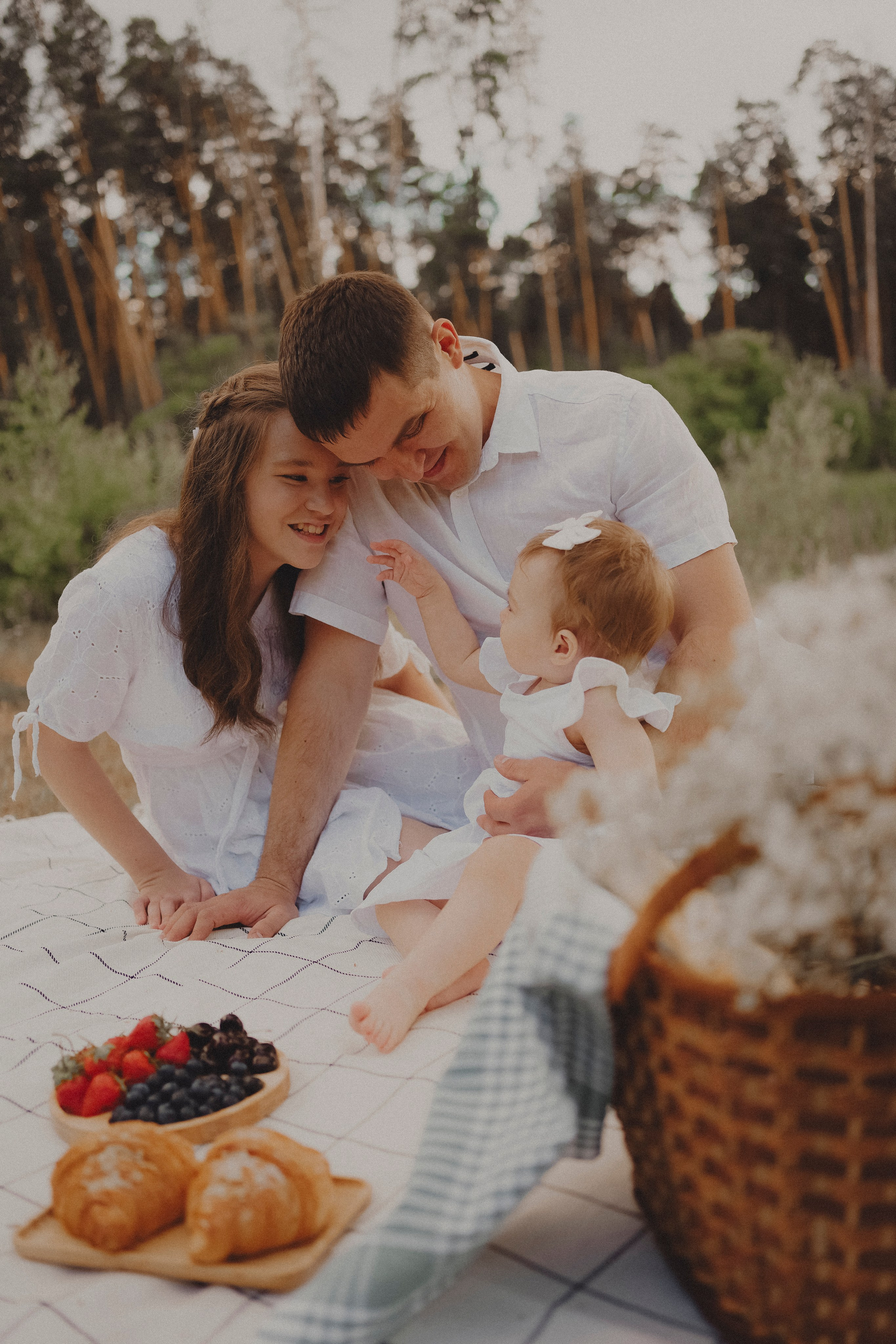 Семейная фотосессия по случаю годика маленькой Зайнаб. Фотограф Анна Кузнецова | Казань | Красная Поляна, Сириус, Сочи