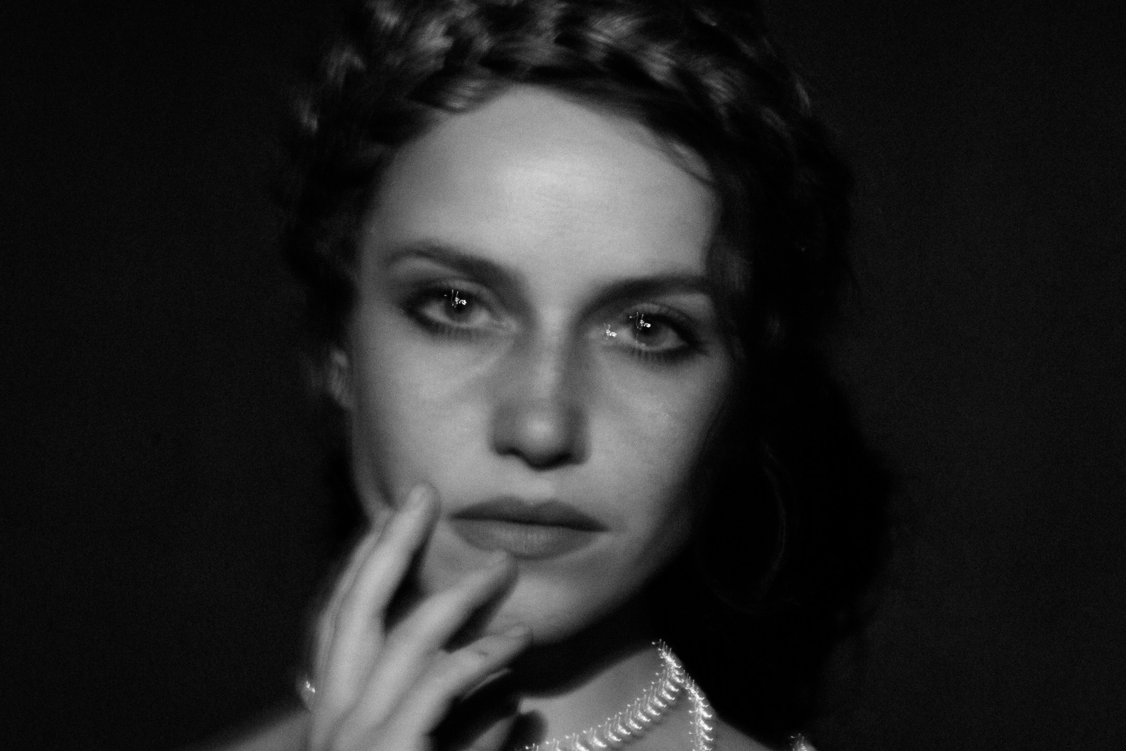 Режиссёр Anastasii Balueva. Портретный фотограф DanilNabody