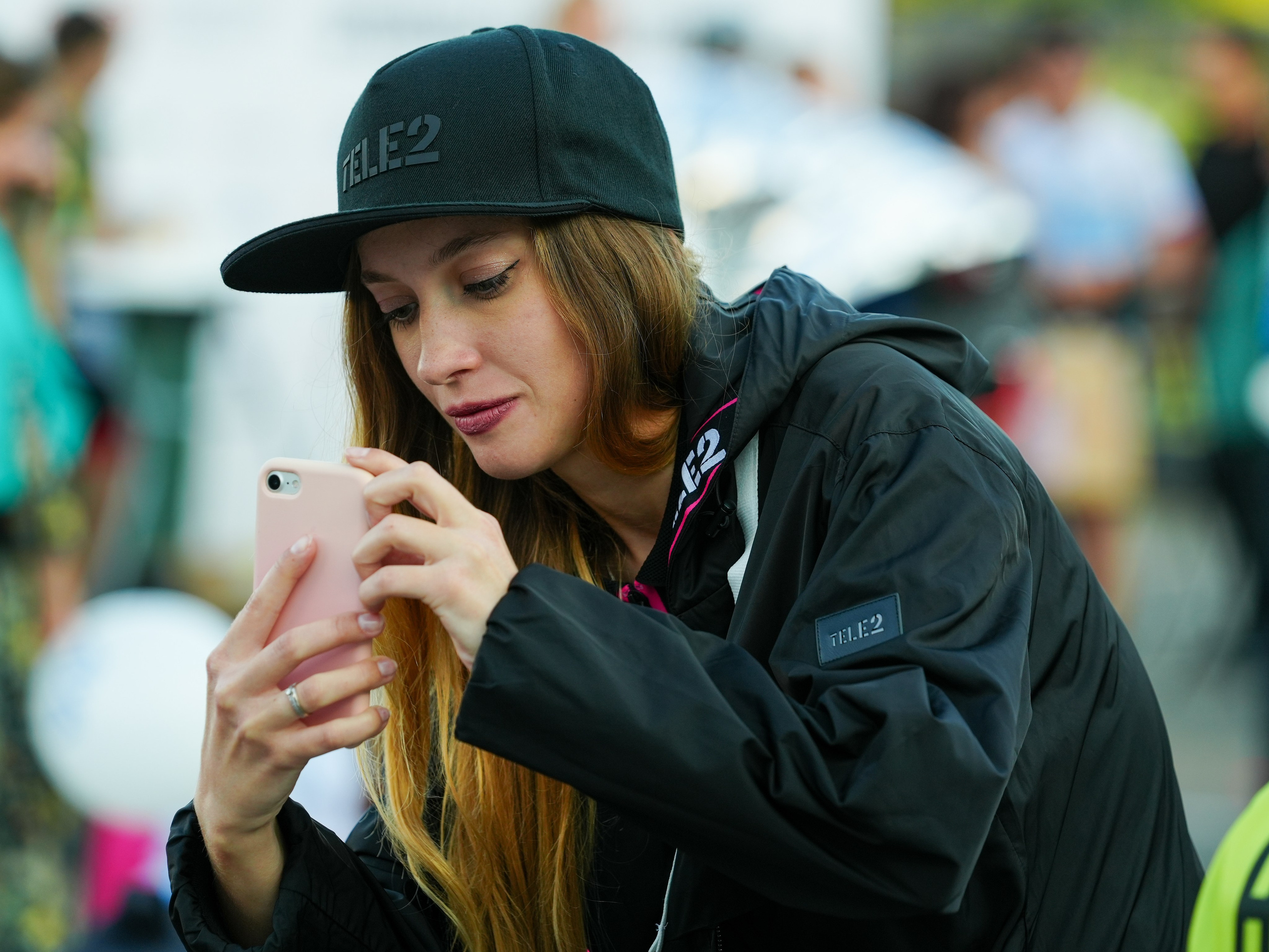 Фотоотчет партнерской интеграции для компании TELE2 на фестивале Ironstar. Репортажный фотограф в Красной Поляне и Сочи Павлюченко Екатерина
