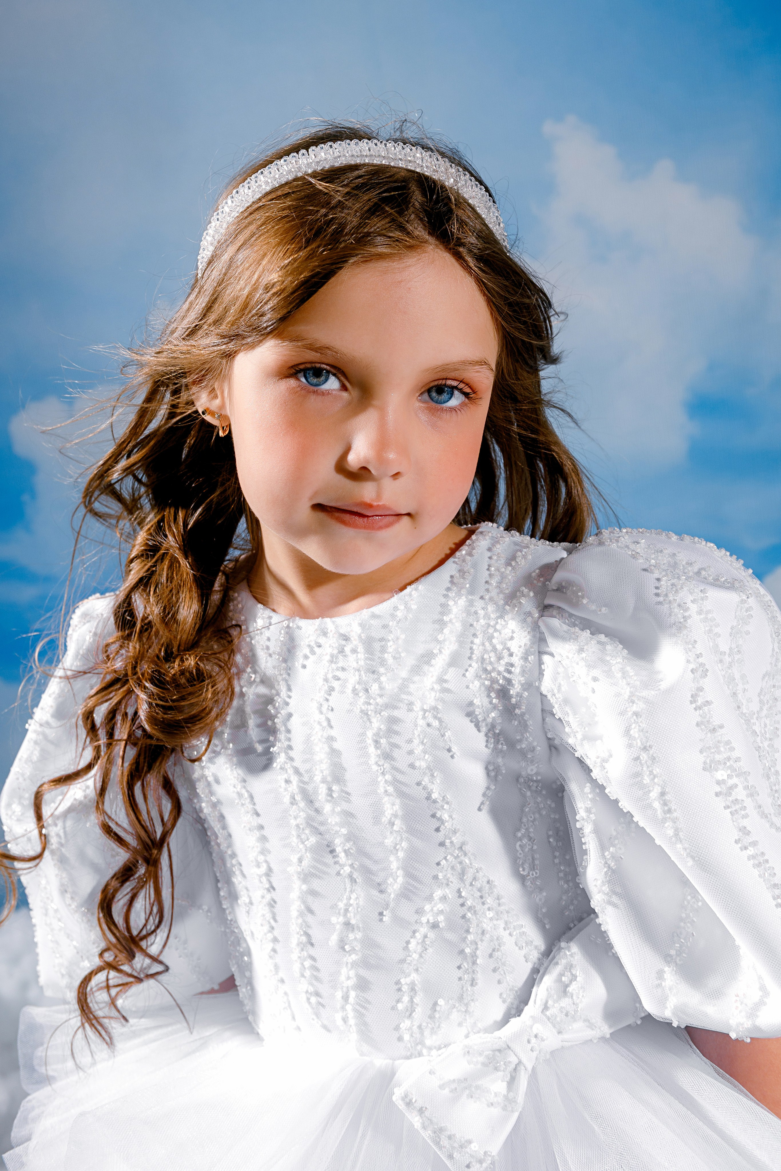 Облачно, местами возможны осадки в виде принцесс — нежная детская фотосессия на облаках. Детский студийный фотограф Сочи