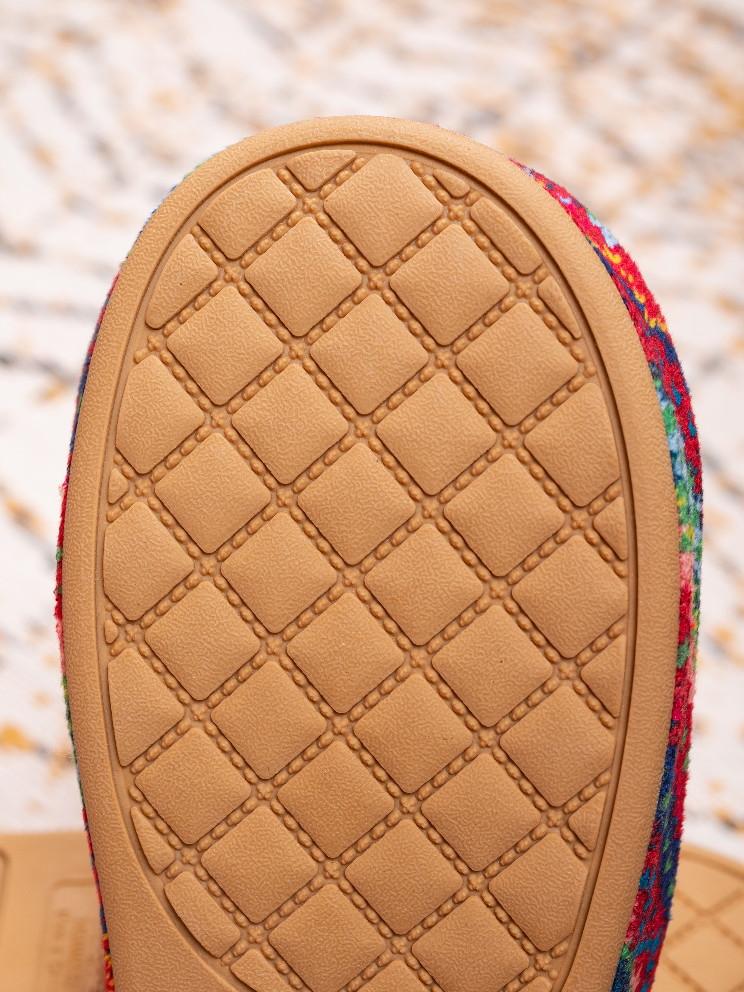 Тапочки. Предметный фотограф, фото для маркетплейсов Пятигорск, КМВ