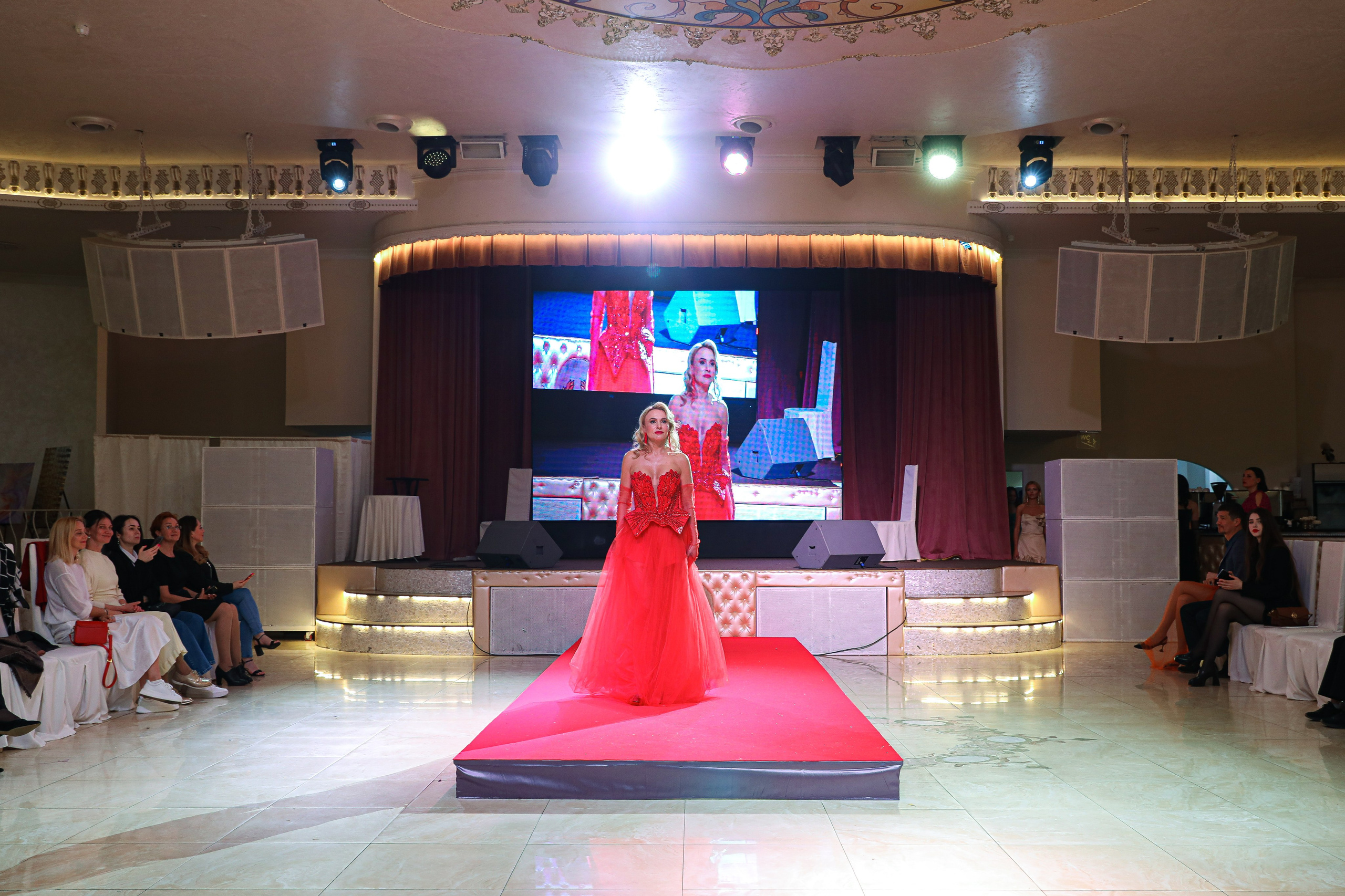 Показ российских дизайнеров и бренда Viktoria Lav. Photographer Viktoriya Markushina «My world throug»