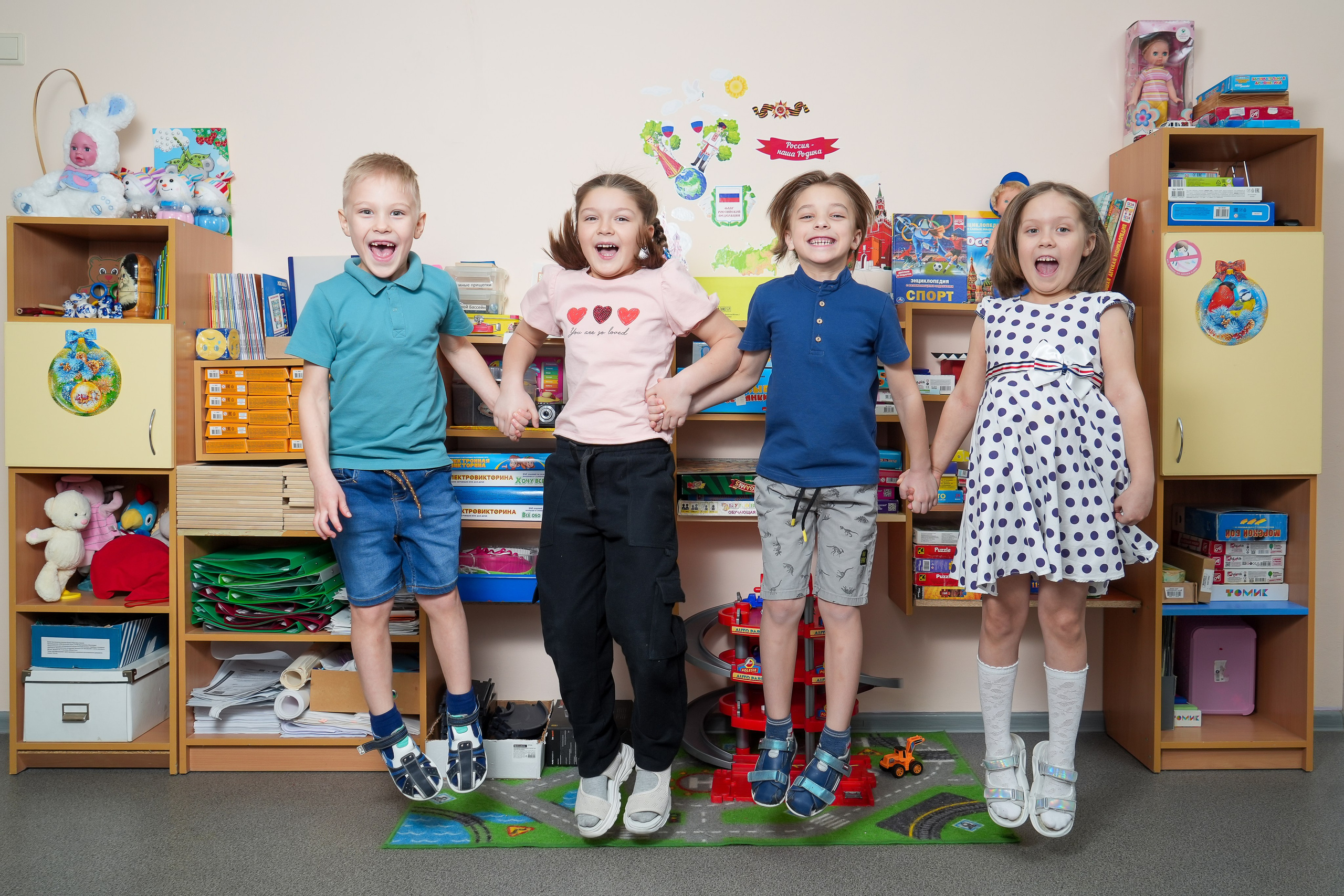 Фотопапка — трюмо из детского сада. Фотограф в Березовском Умерова Ю. Фотограф в детский сад в Екатеринбурге, выпускные альбомы Юлия Умерова